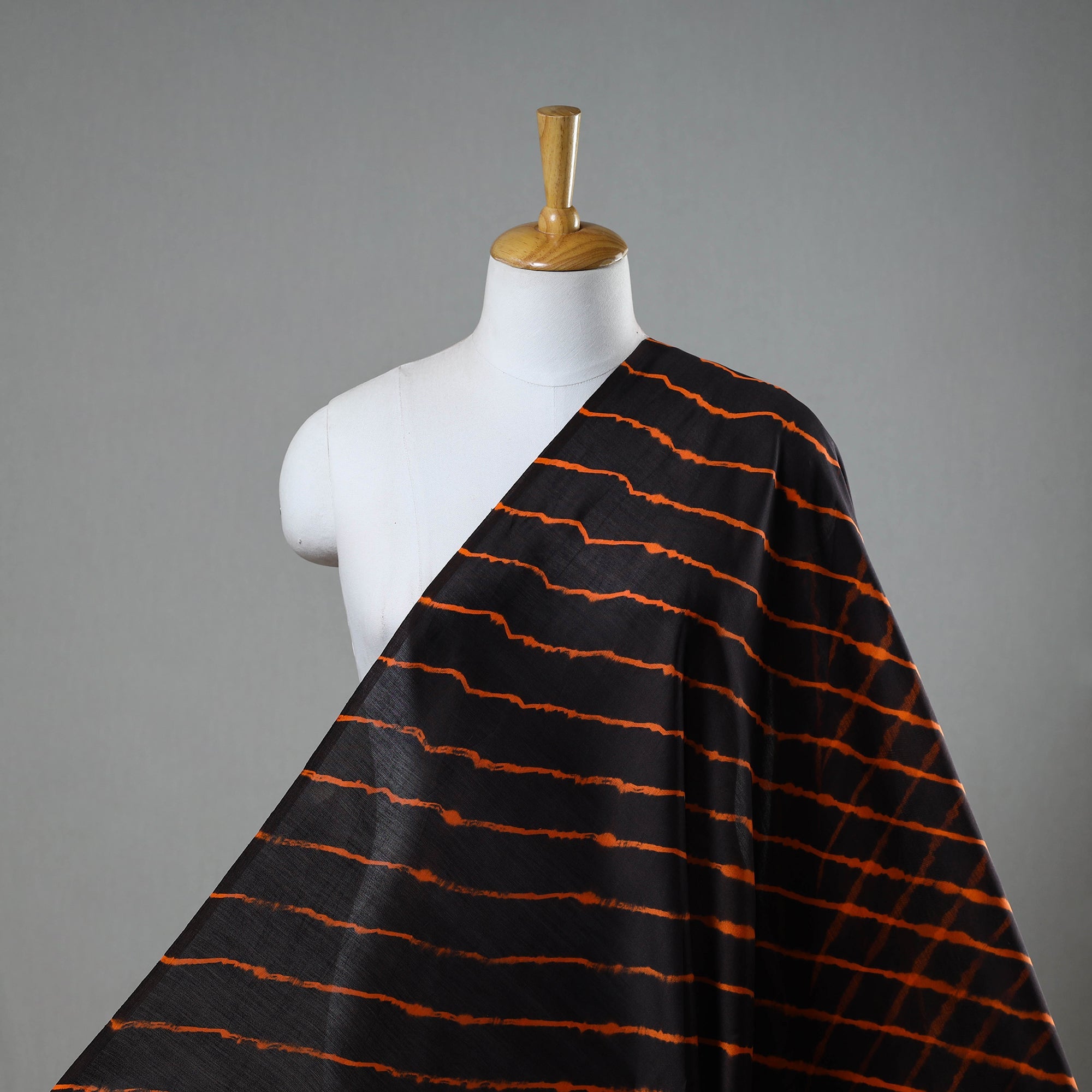 LEHARIYA BY BADSHAH MIYAN Black - Handloom Chanderi Silk Tie-Dye Leheriya Fabric 15
