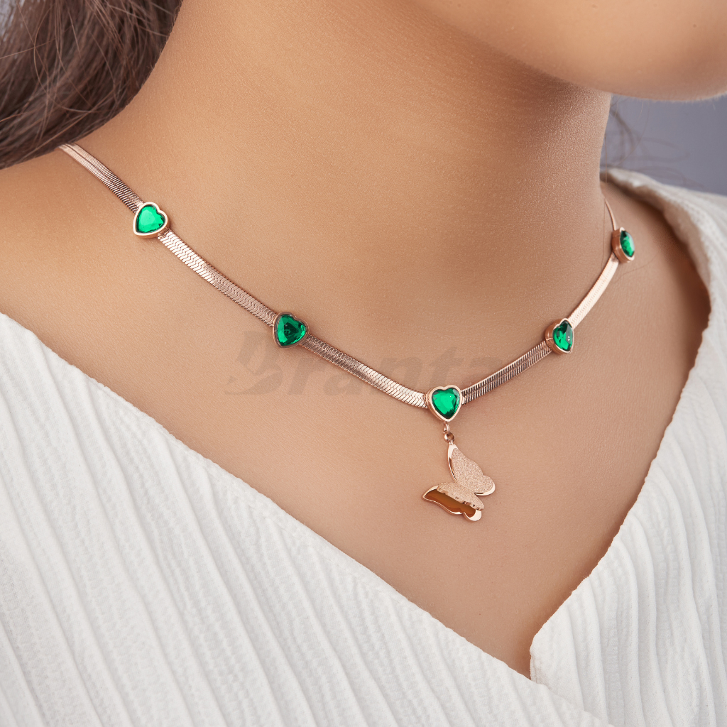 Branta Butterfly Pendant Heart Emerald Necklace