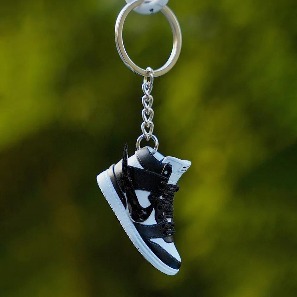 Kicks Machine 3D sneaker keychain NIke Dunk High Ambush Black