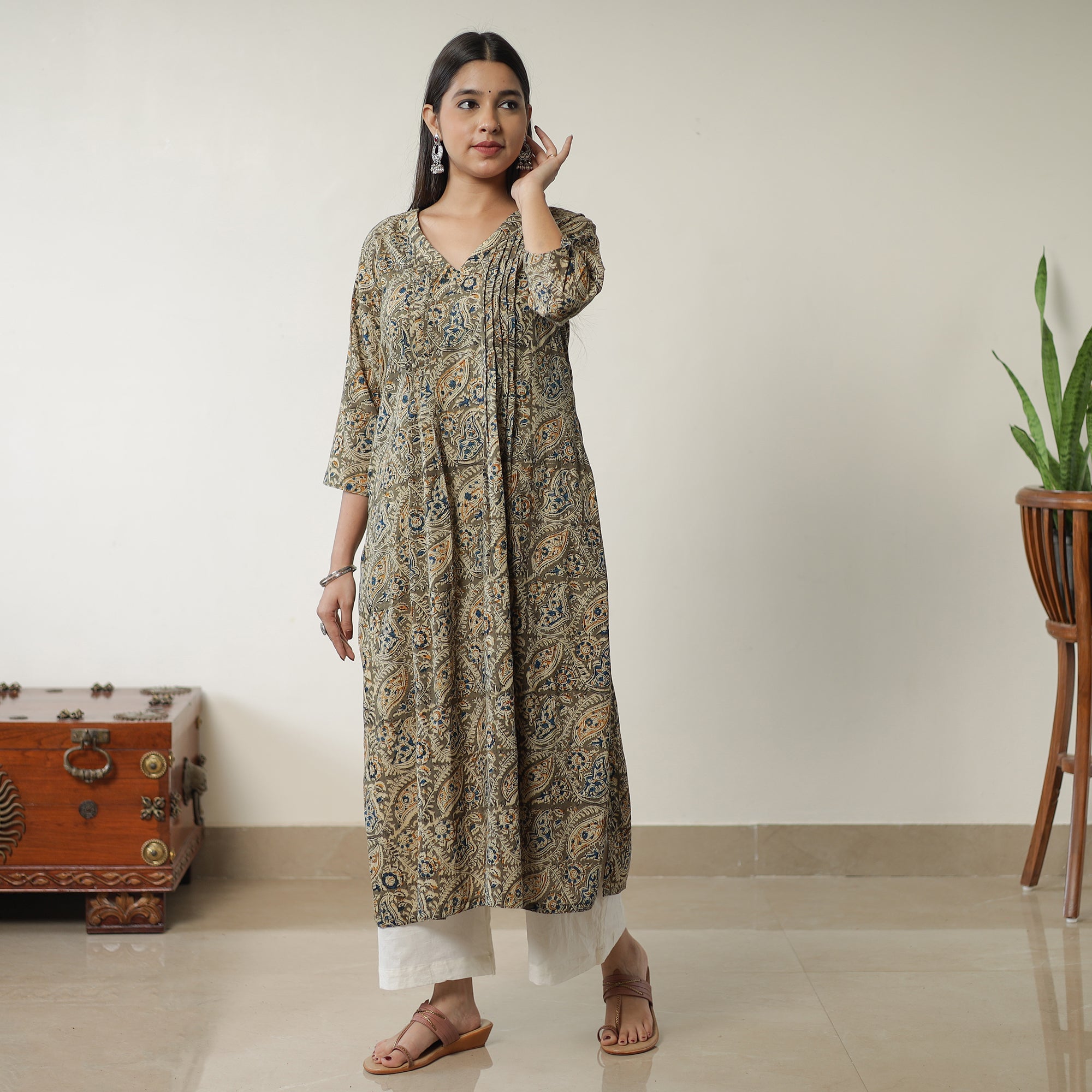 ITOKRI CASUALS Brown - Pedana Kalamkari Block Printed Cotton Pintuck Straight Kurta 16 - view 7