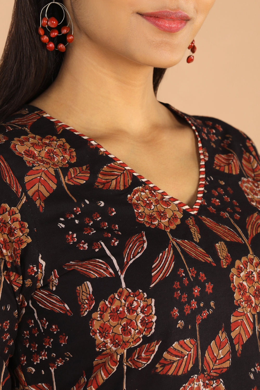 Kalanjali Ethnics Deep black cotton bagru kurti - view 7