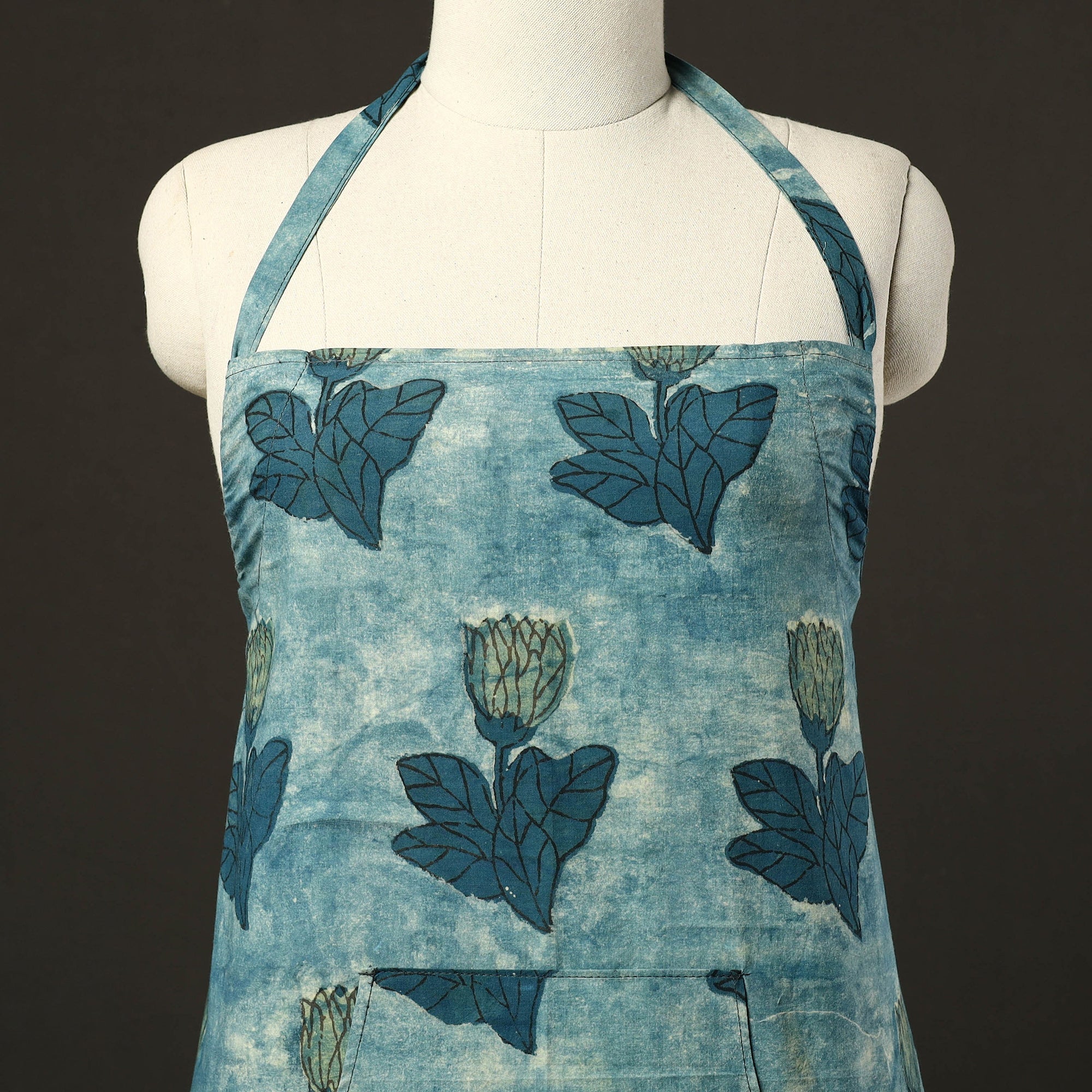 JALPARI Blue - Bagru Block Print Cotton Apron with Pocket 22 - view 2