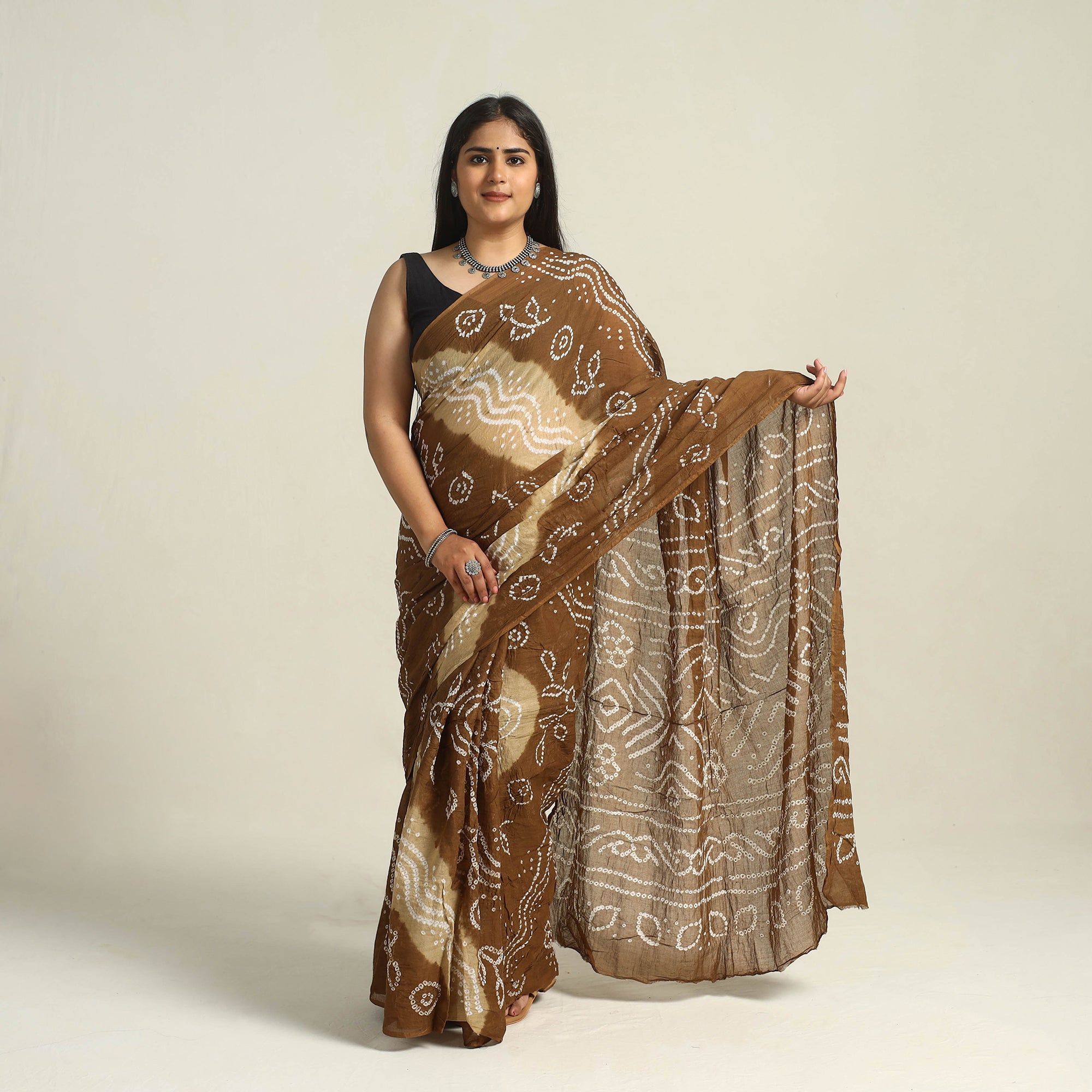 KACHCHH JI CHHAAP Brown - Kutch Bandhani Tie-Dye Cotton Saree with Blouse Piece - view 2