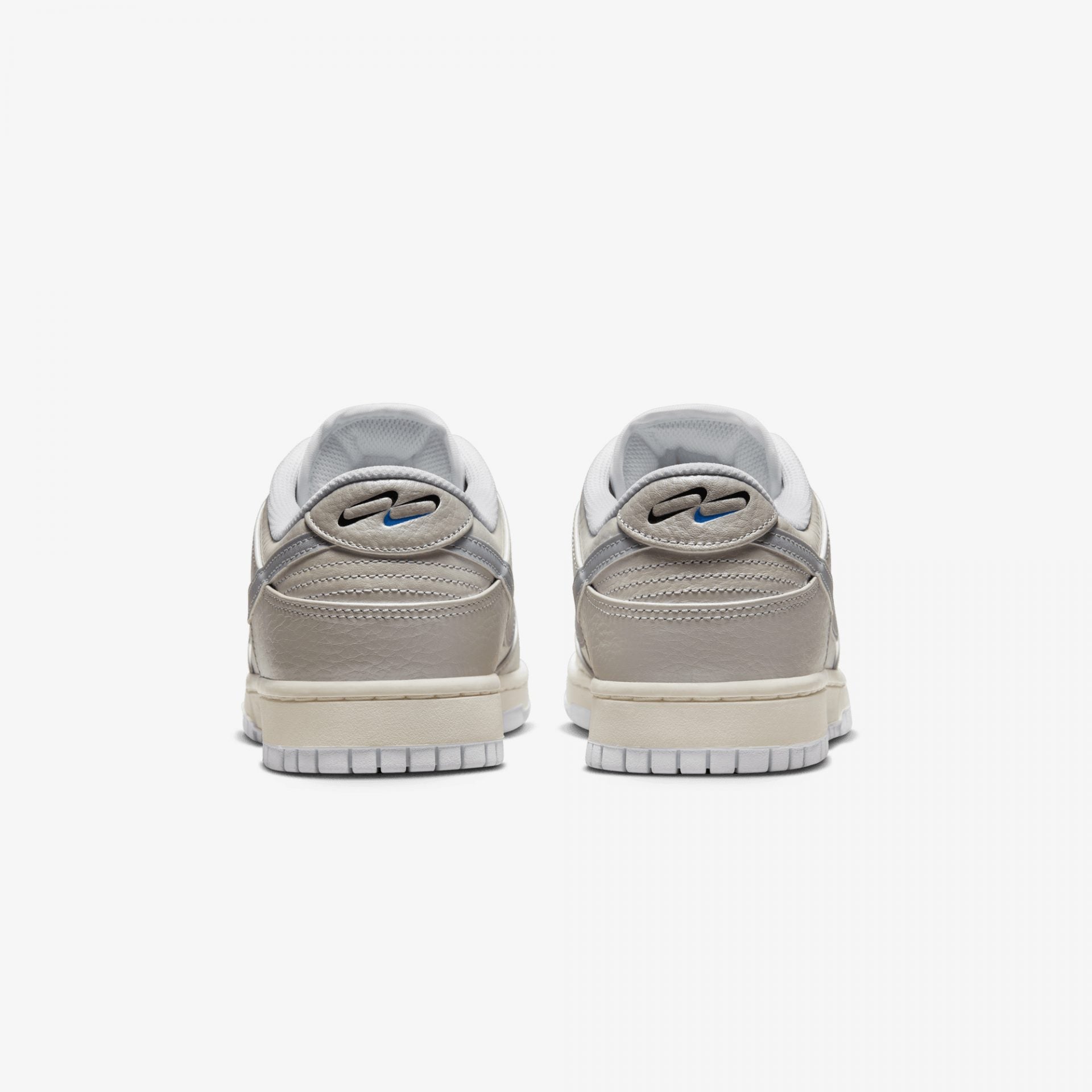 Nike | DUNK LOW { METALLIC SILVER - view 2