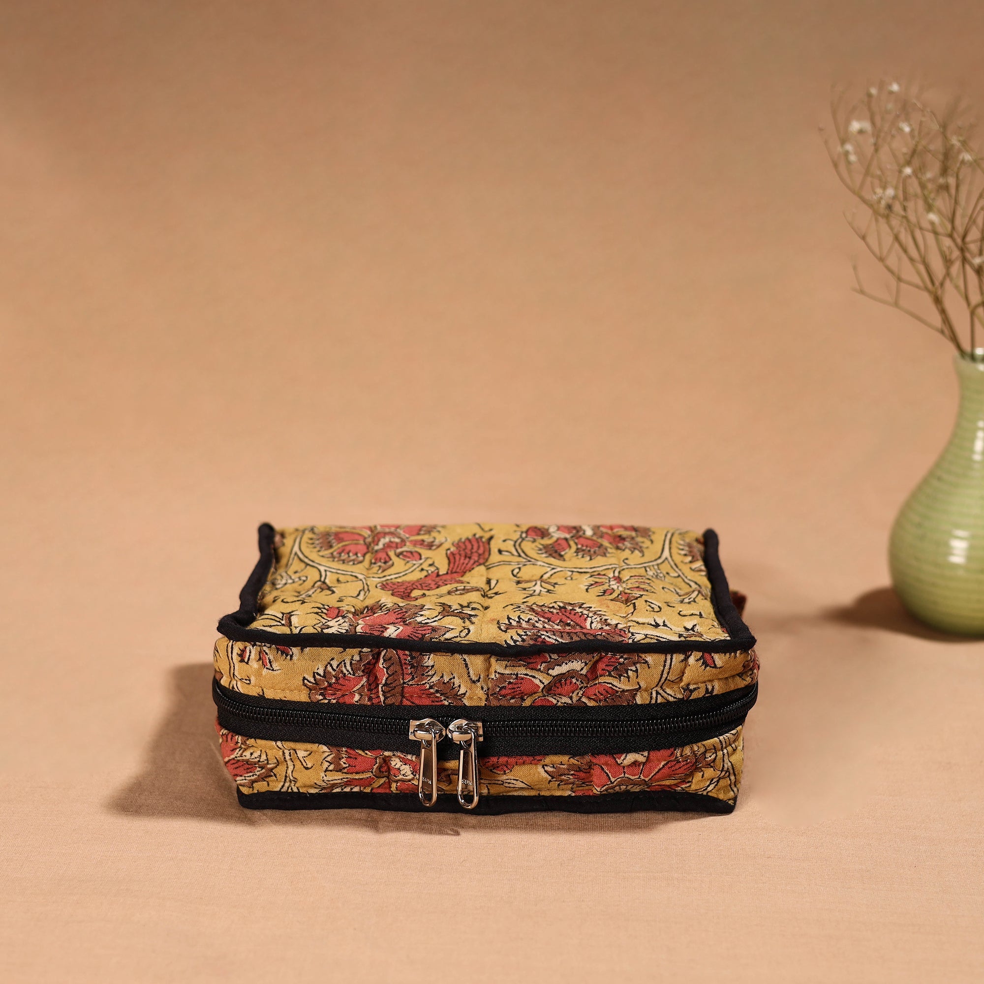 NOORI BAZAR Handmade 4 Pockets Cotton Jewellery Bag 01 - view 2