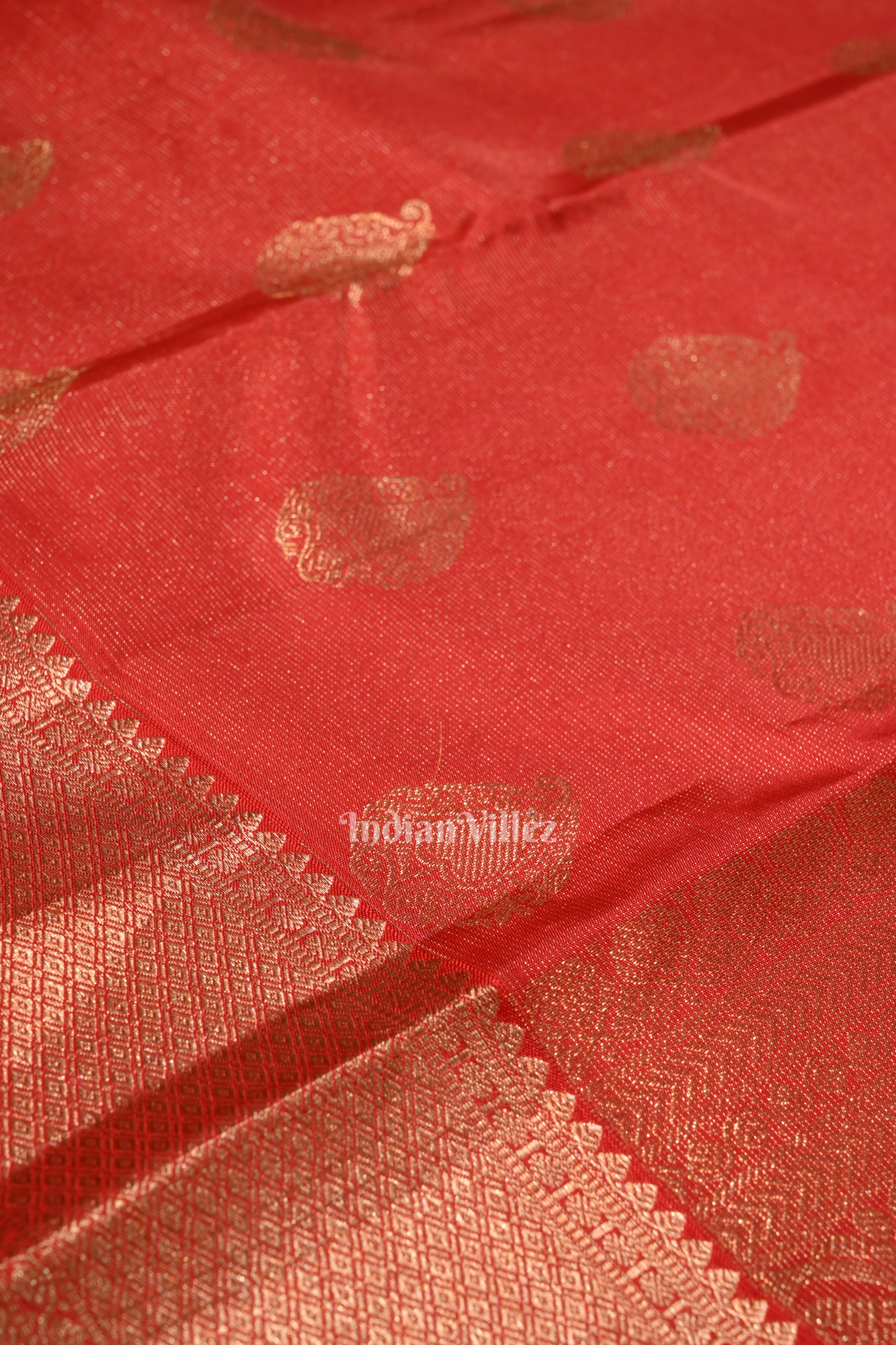 IndianVillèz Deep Red Pure Brocade with Golden Broder Bridal Kanjivaram Silk Saree - view 4