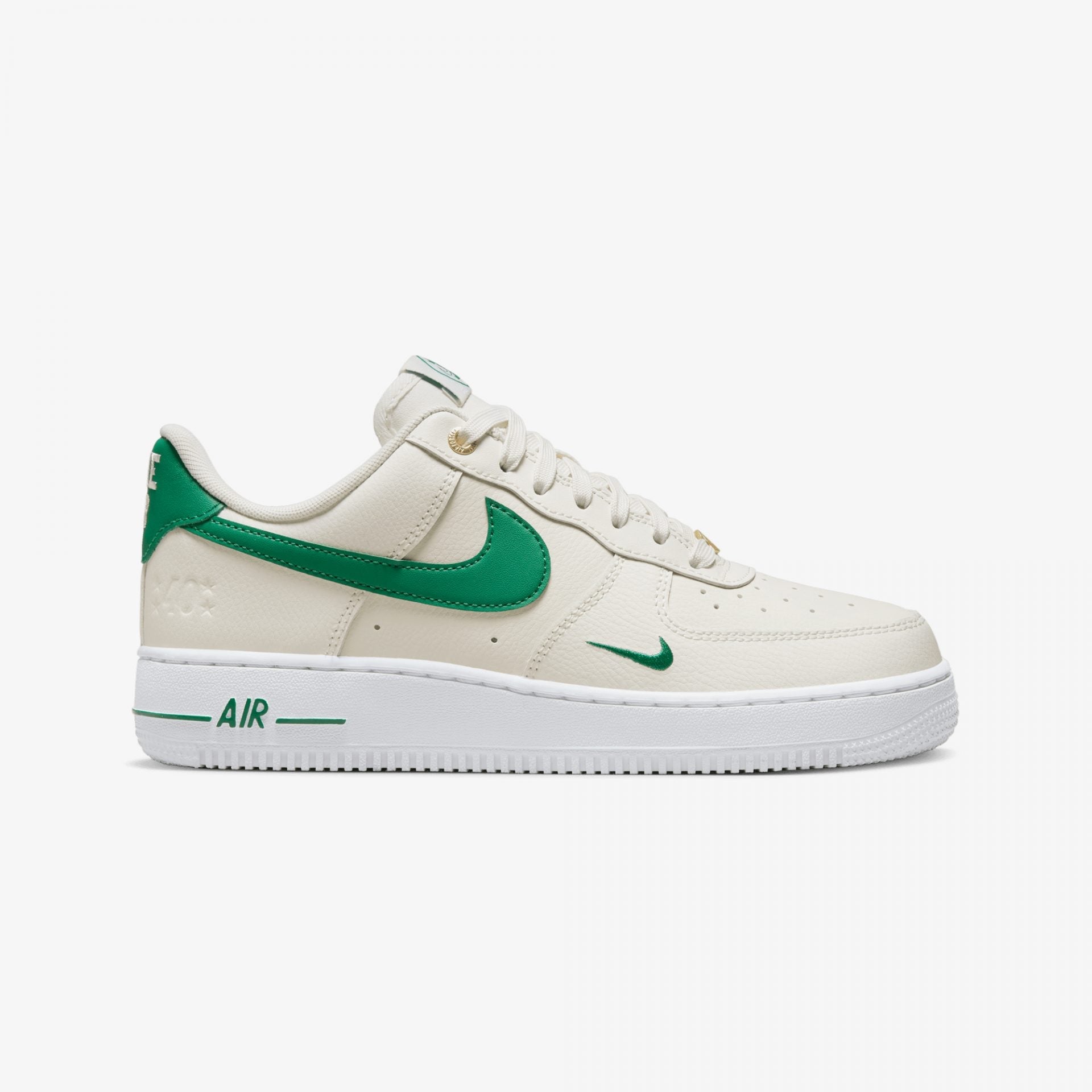 Nike | AIR FORCE 1'07 SE { WHITE-METALLIC GOLD - view 6
