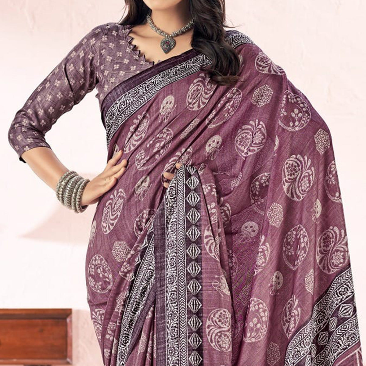 Peachmode Mauve Printed Tussar Silk Saree – Women's - view 2
