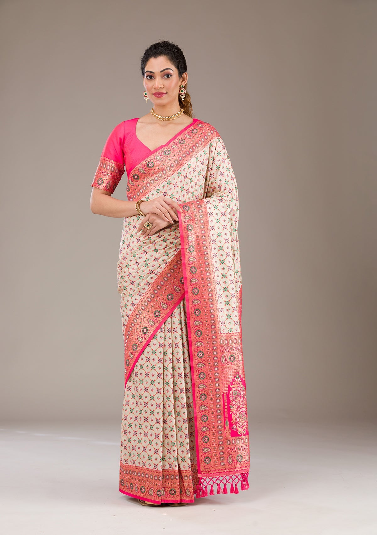 Koskii White Zariwork Banarasi Silk Saree – Women's - view 3