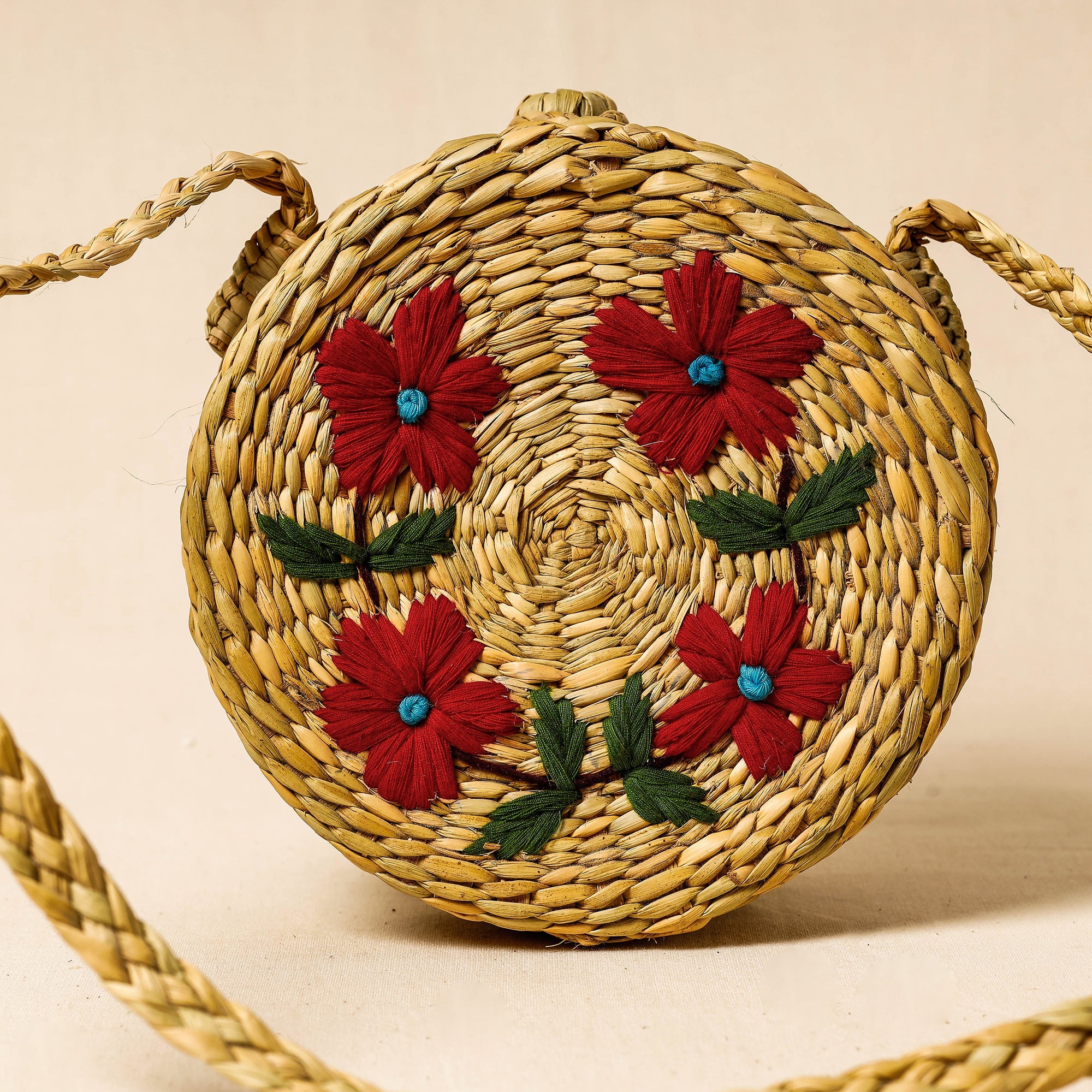 ITOKRI CRAFTS INITIATIVE Beige - Handcrafted Natural Water Reed Embroidered Sling Bag - view 2