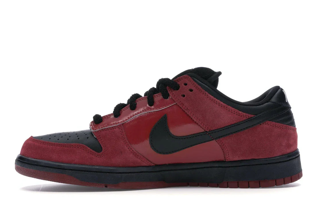 Nike SB Dunk Low 'Milli Vanilli' – Red - view 18