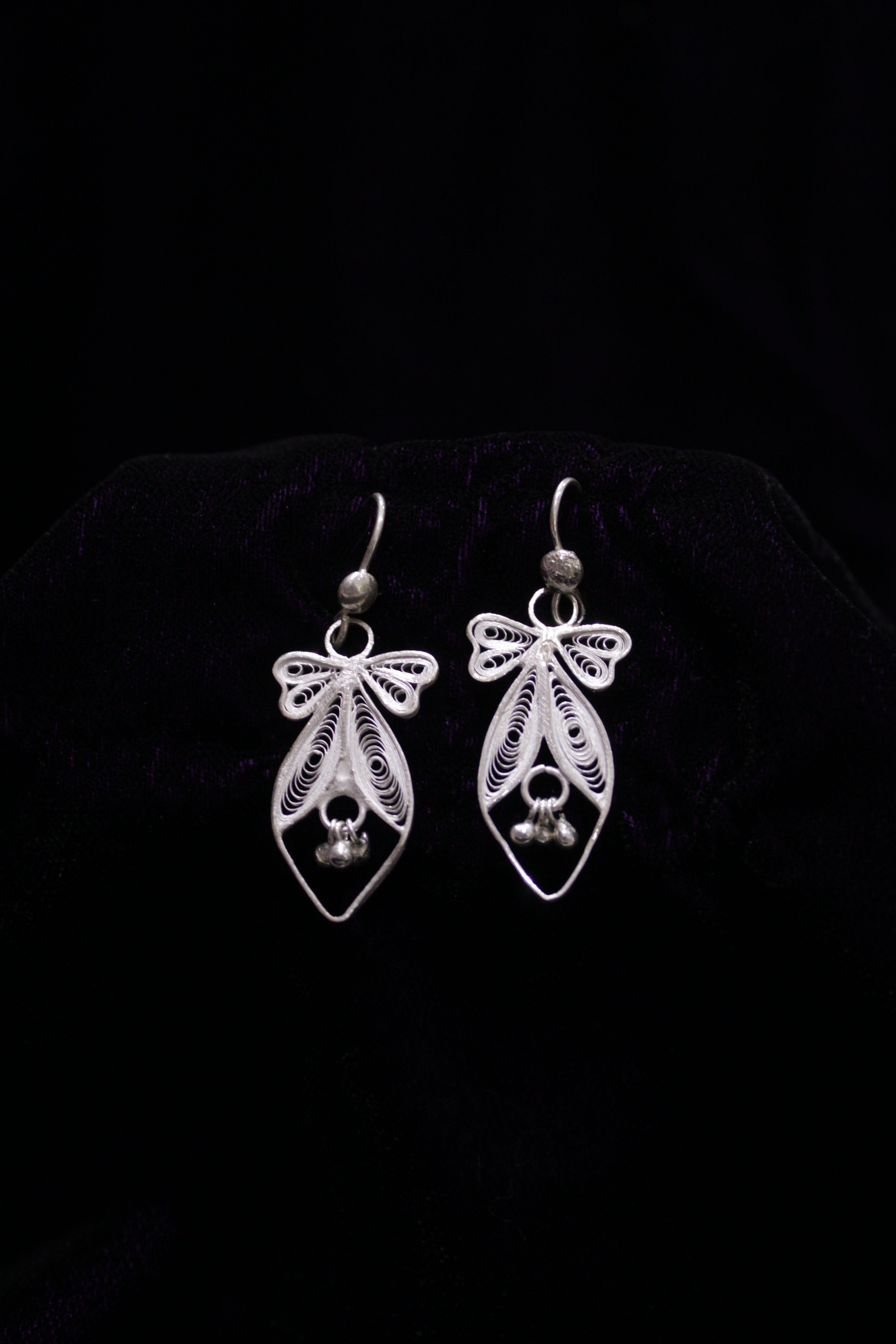 Indianvillez Mayurpankhi Silver Filigree Earrings - view 2