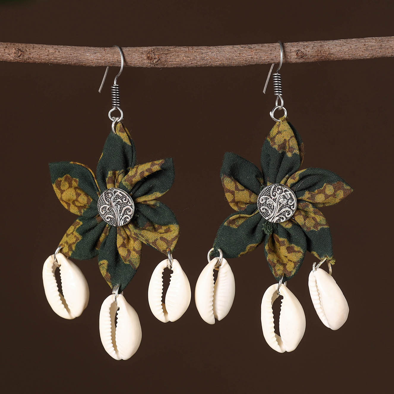 JALPARI Alisha Fabart Phool Kali Shell Earrings - view 2