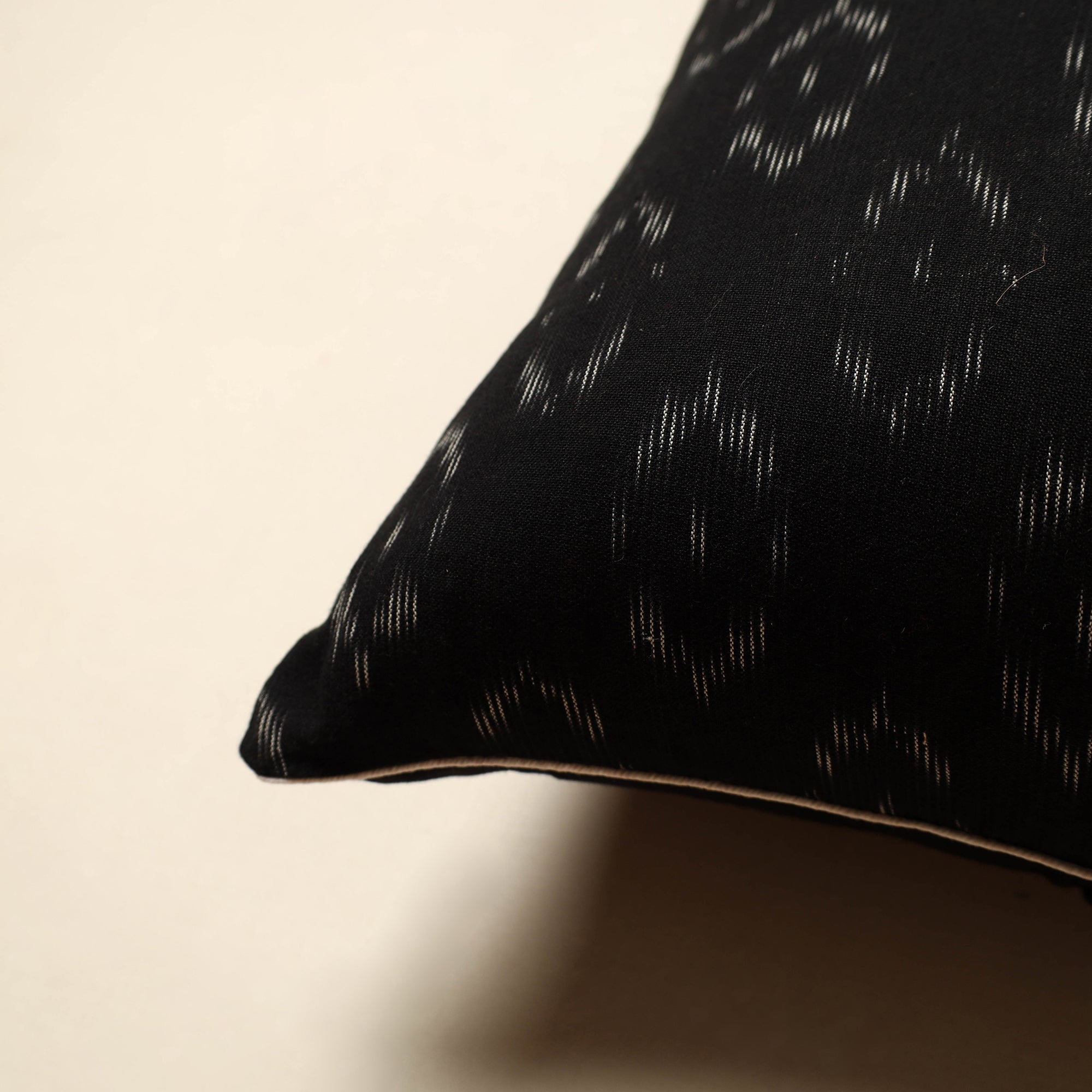 NOORI BAZAR Black - Cotton Pochampally Ikat Cushion Cover (16 x 16 in) 02 - view 2