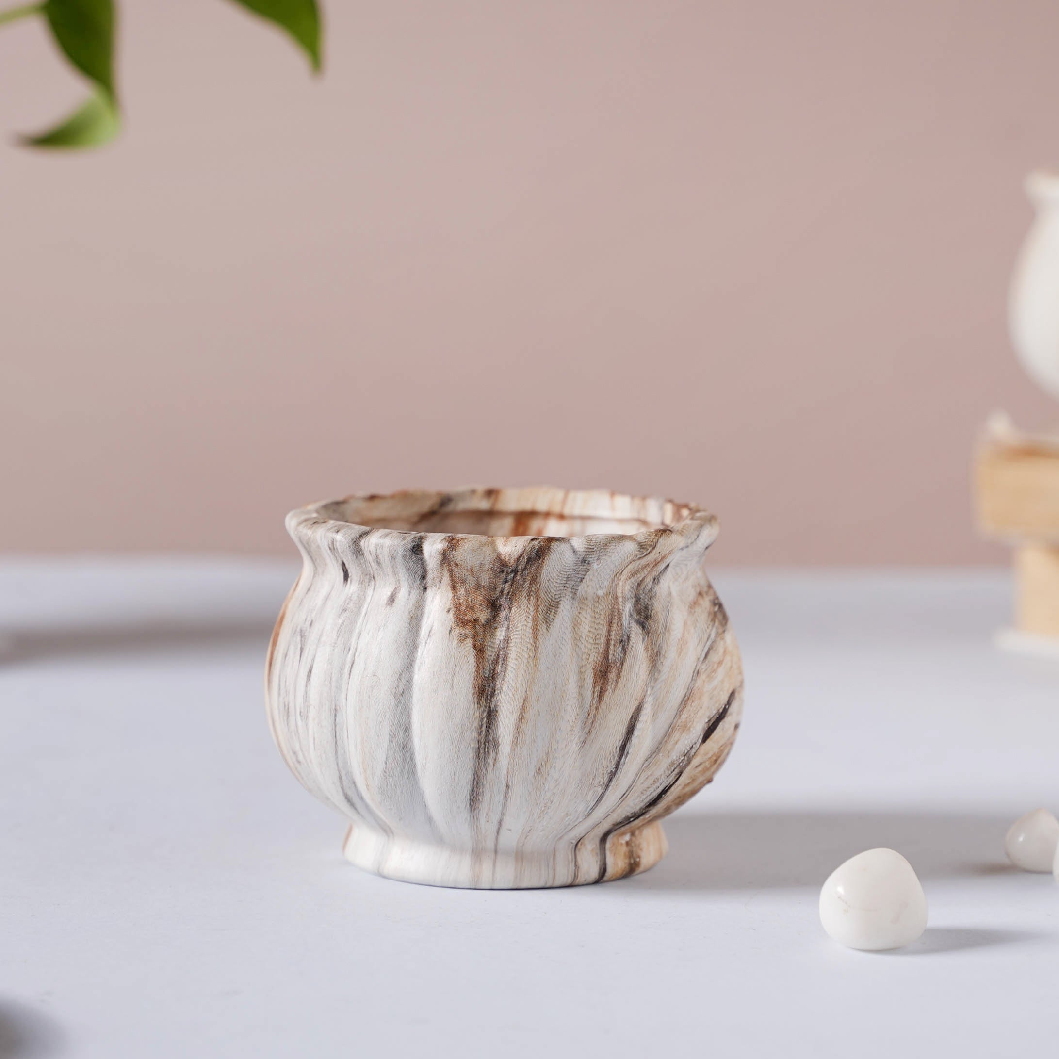 Nestasia Cinzia Marble Patterned Planter With Coaster - view 11