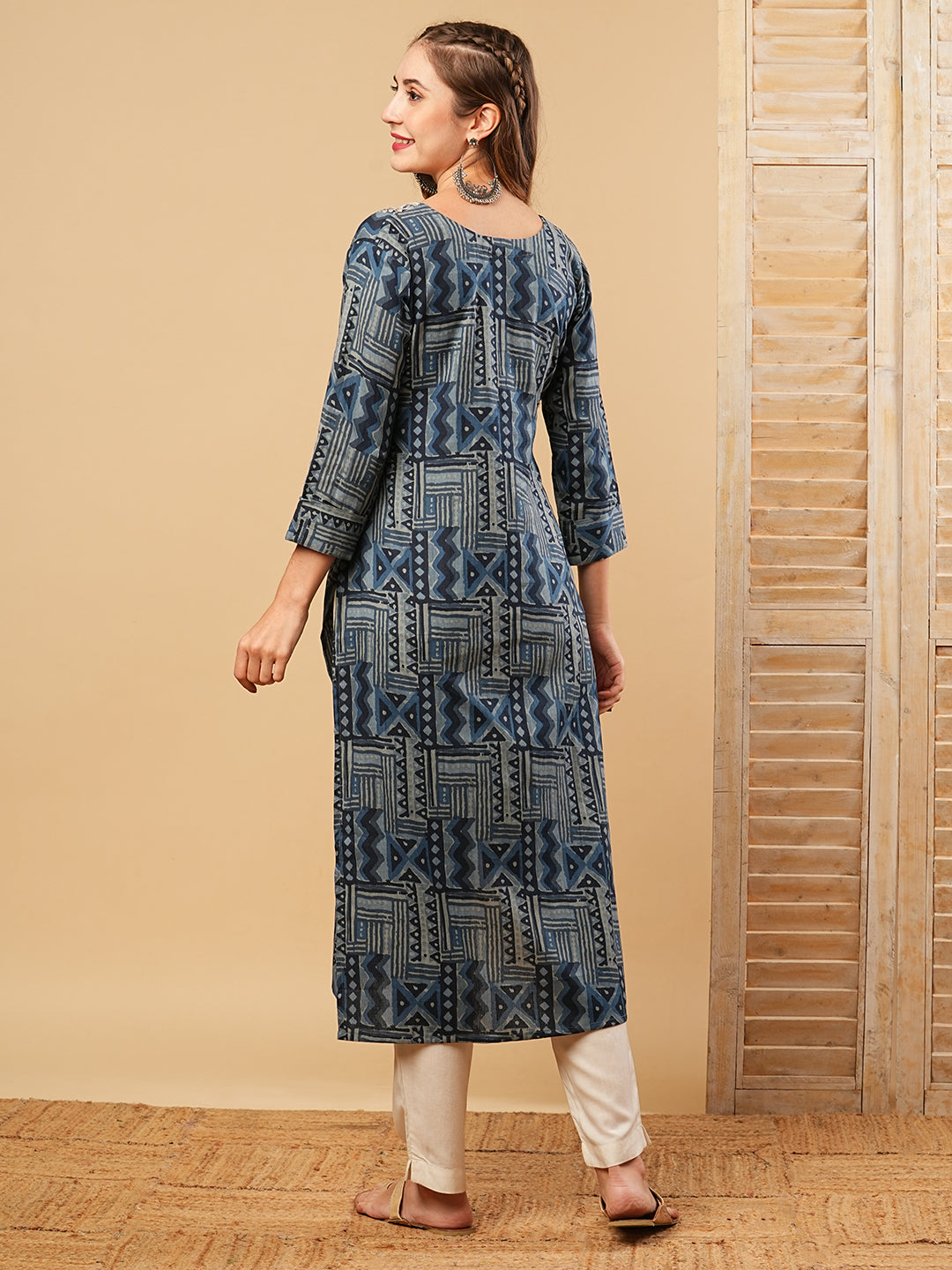 Fashor Abstract Printed Resham & Sequins Embroidered Kurta - Blue - view 6