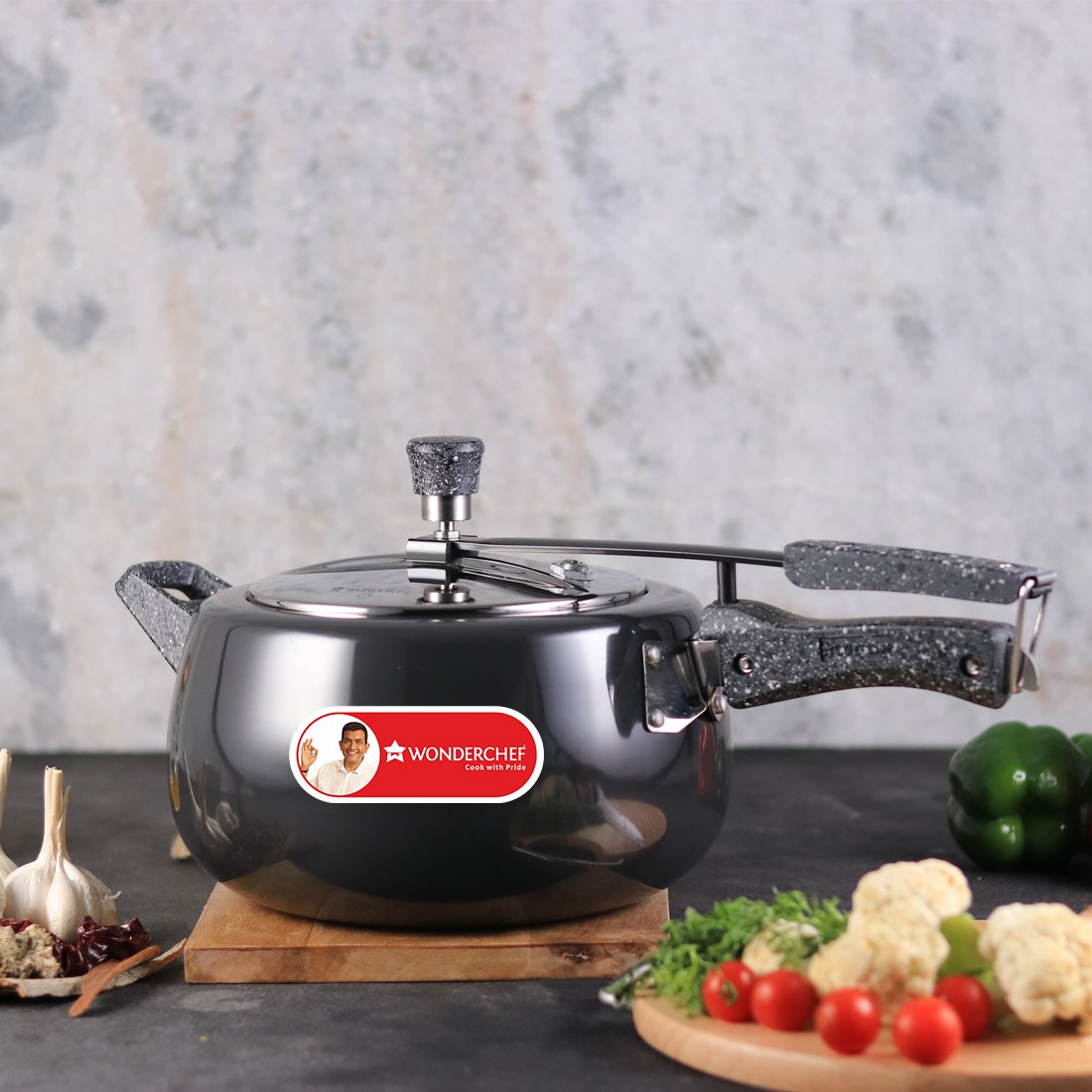 Wonderchef Taurus Hard Anodized 8L Pressure Cooker Inner Lid.