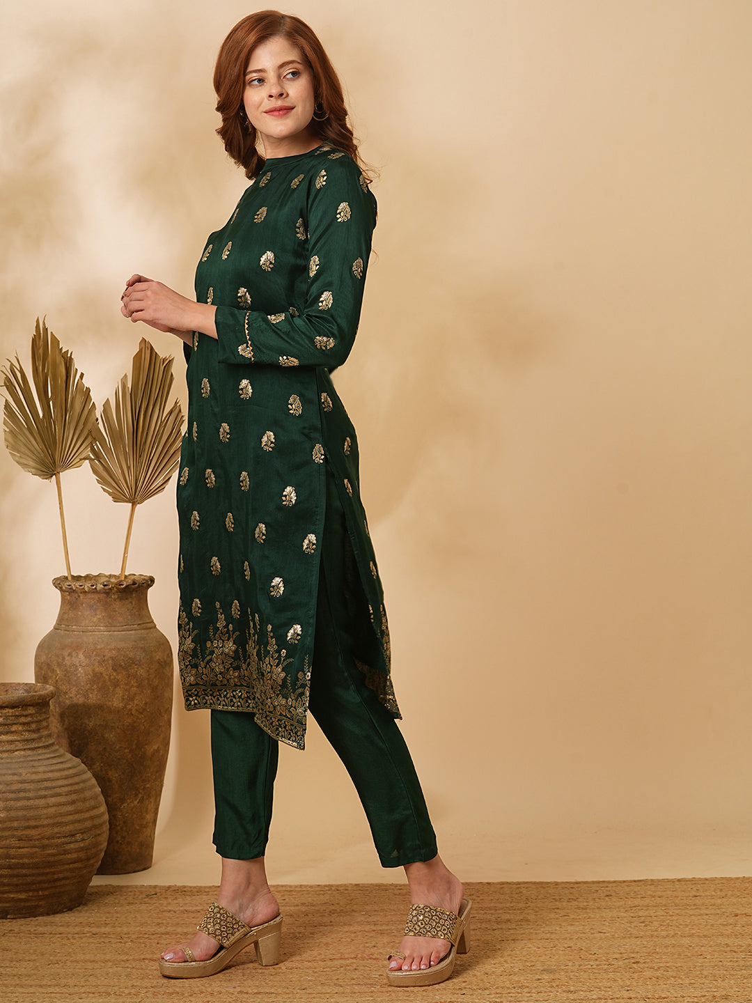 Fashor Ethnic Floral Zari Jacquard Straight Fit Kurta with Pant - Green - view 4