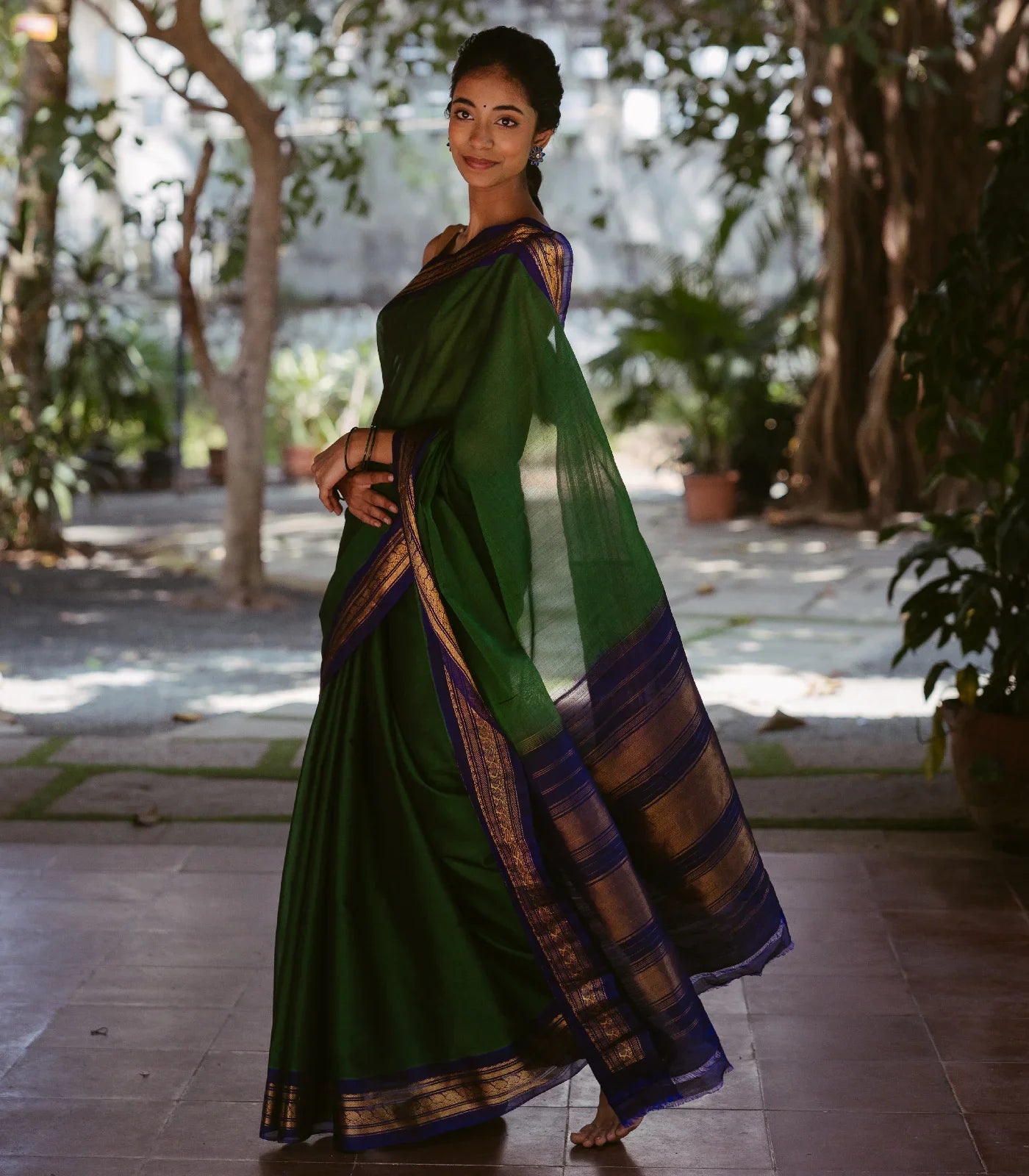 RmKV Dark Green Handloom Gadwal Cotton Saree With Contrast Purple Border