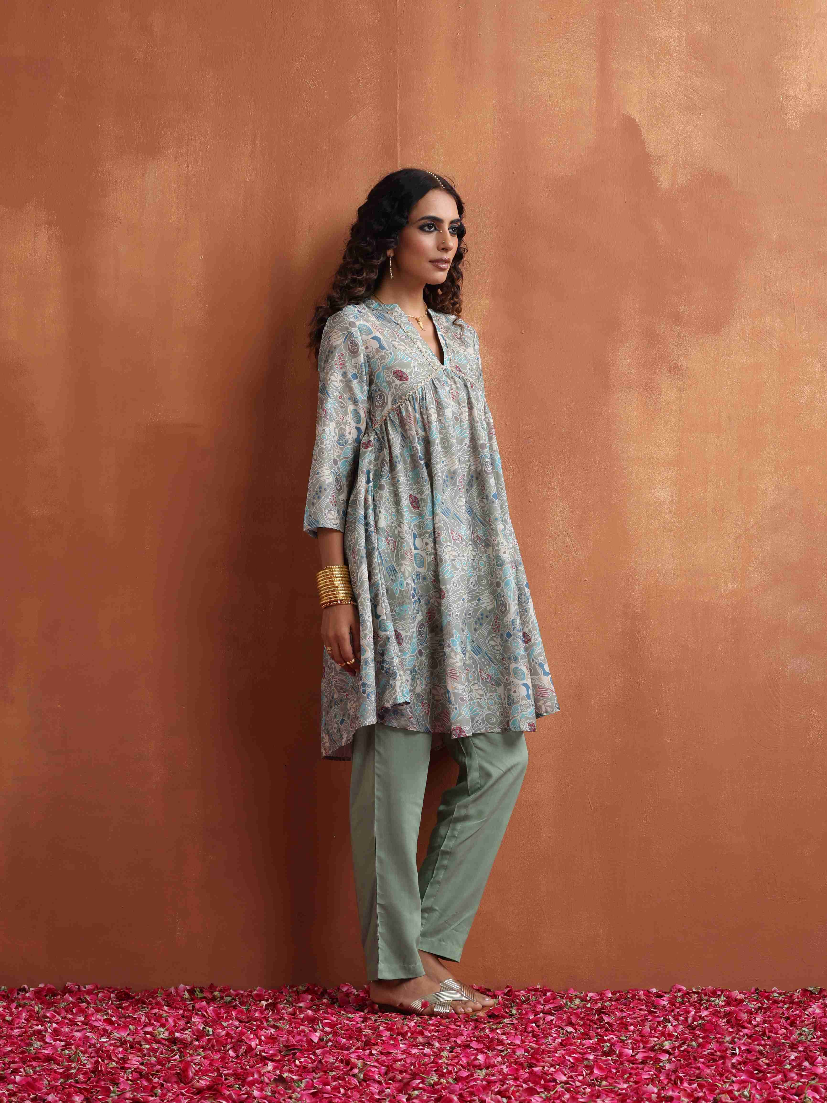 trueBrowns Green Print Flared Kurta Co-ord Set - view 3