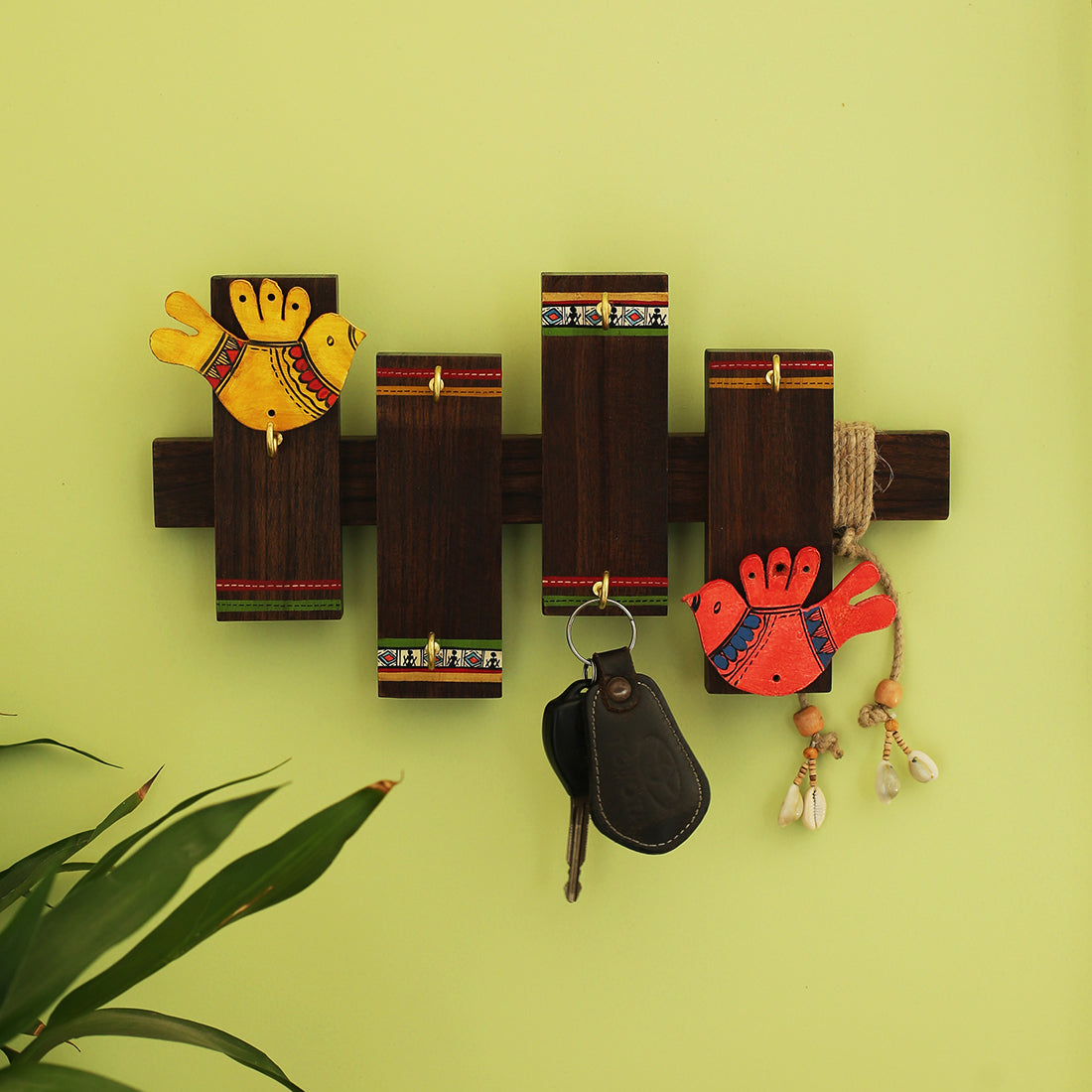 EXCLUSIVELANE 'Birds On Planks' Warli Handpainted Sheesham Wood Key Holder (6 Hooks)