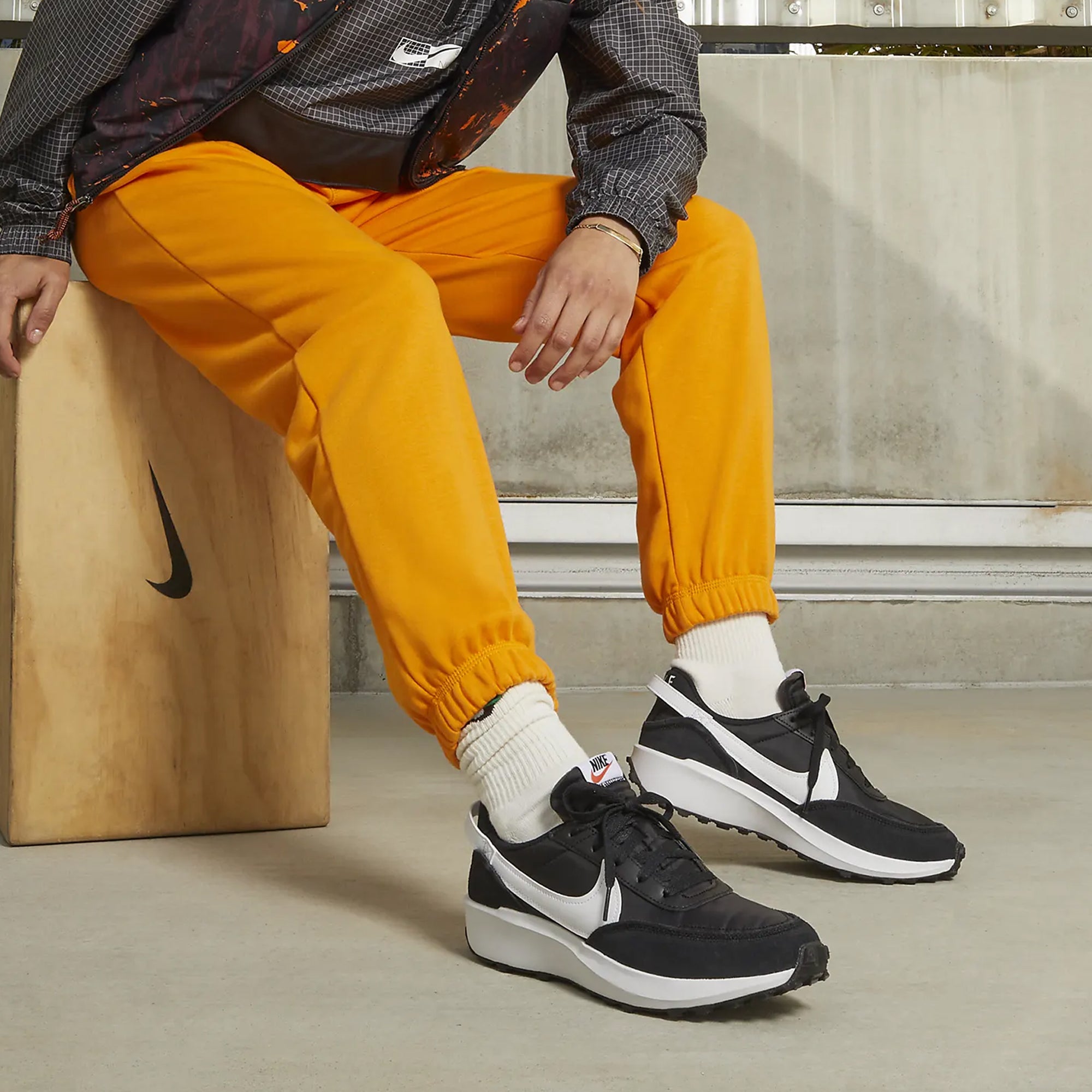 Nike | WAFFLE DEBUT { BLACK/WHITE-ORANGE-CLEAR - view 8