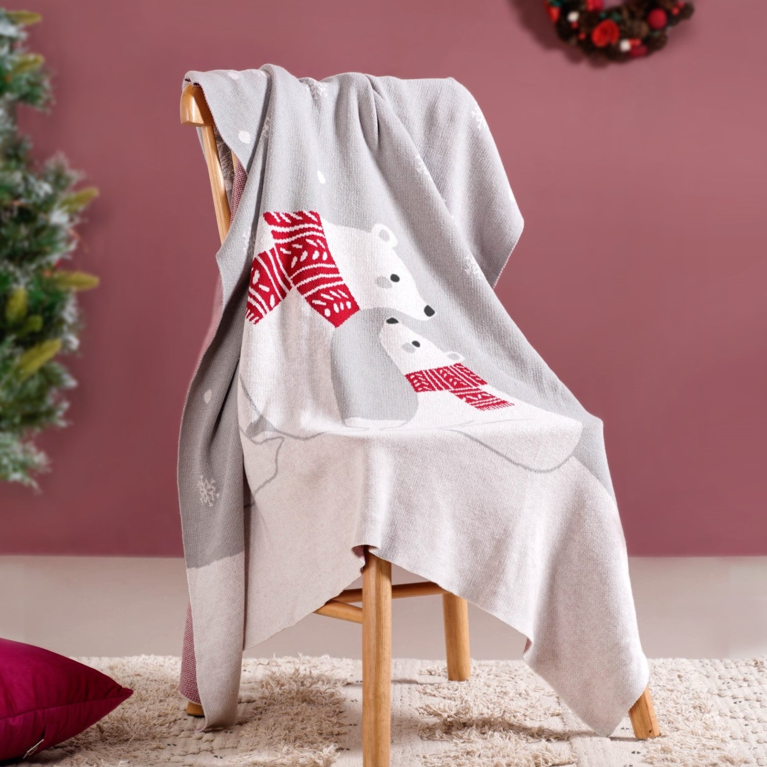 Nestasia Mumma And Baby Polar Bears Cotton Throw Blanket