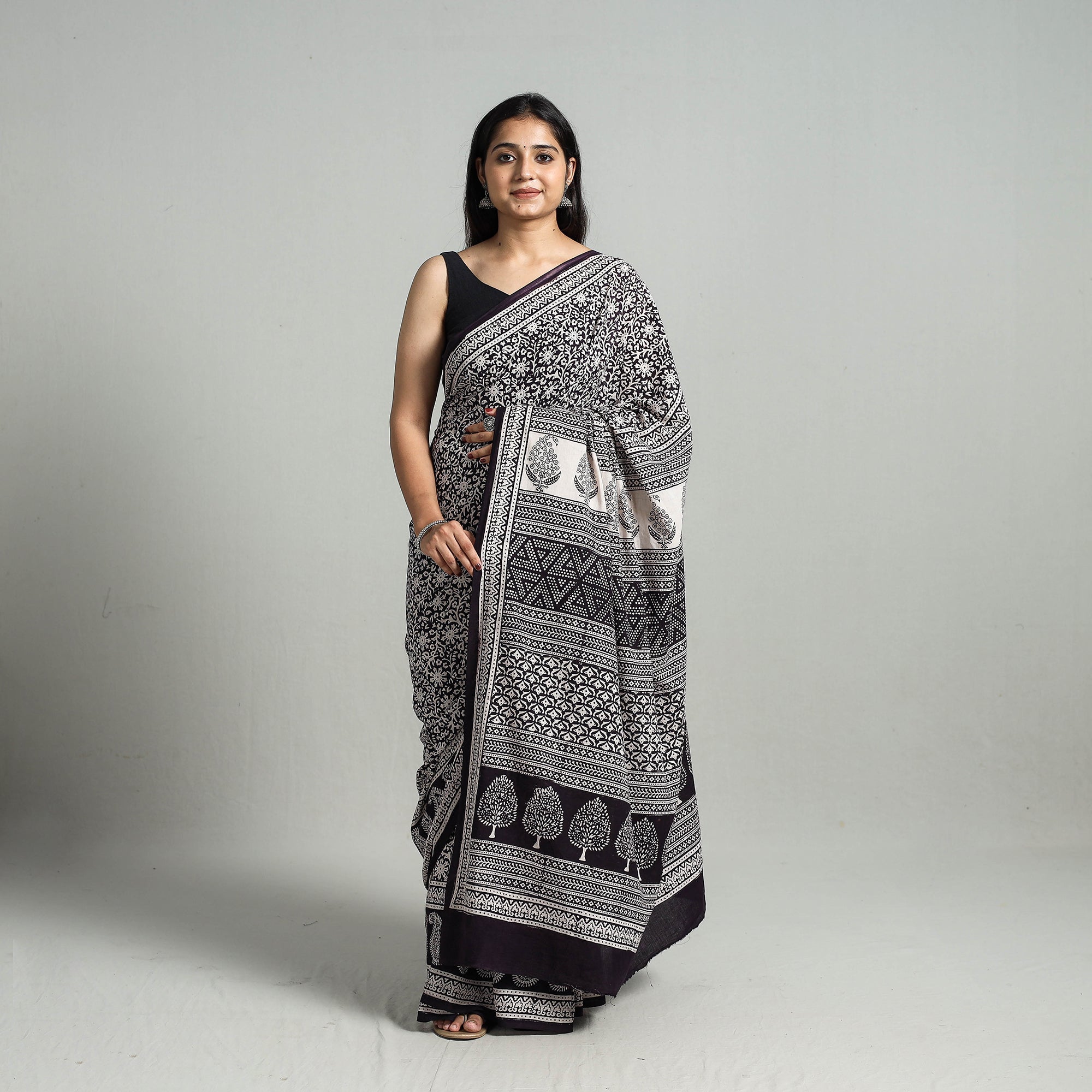 BAGH PRINTS BY MOHAMMED BILAL KHATRI Black - Natural Dyed Bagh Print Cotton Saree with Blouse Piece 04