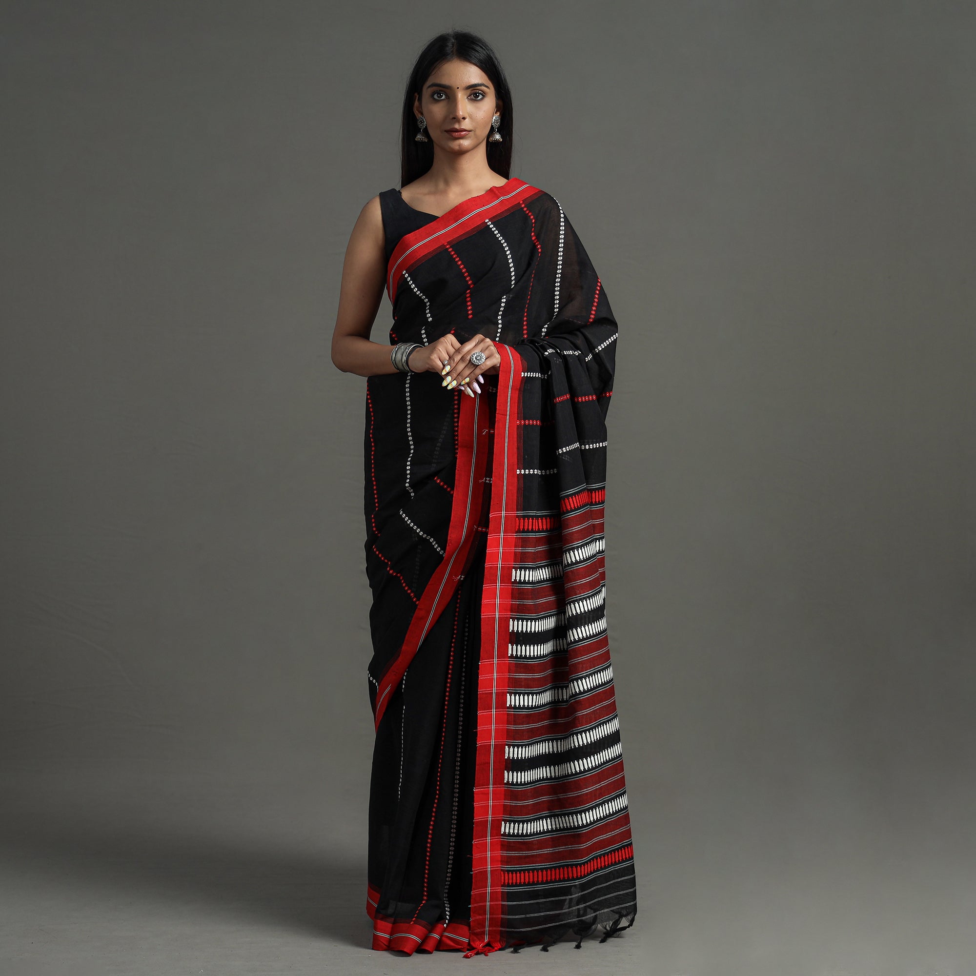 SASHA Black - Begampuri Handloom Cotton Saree
