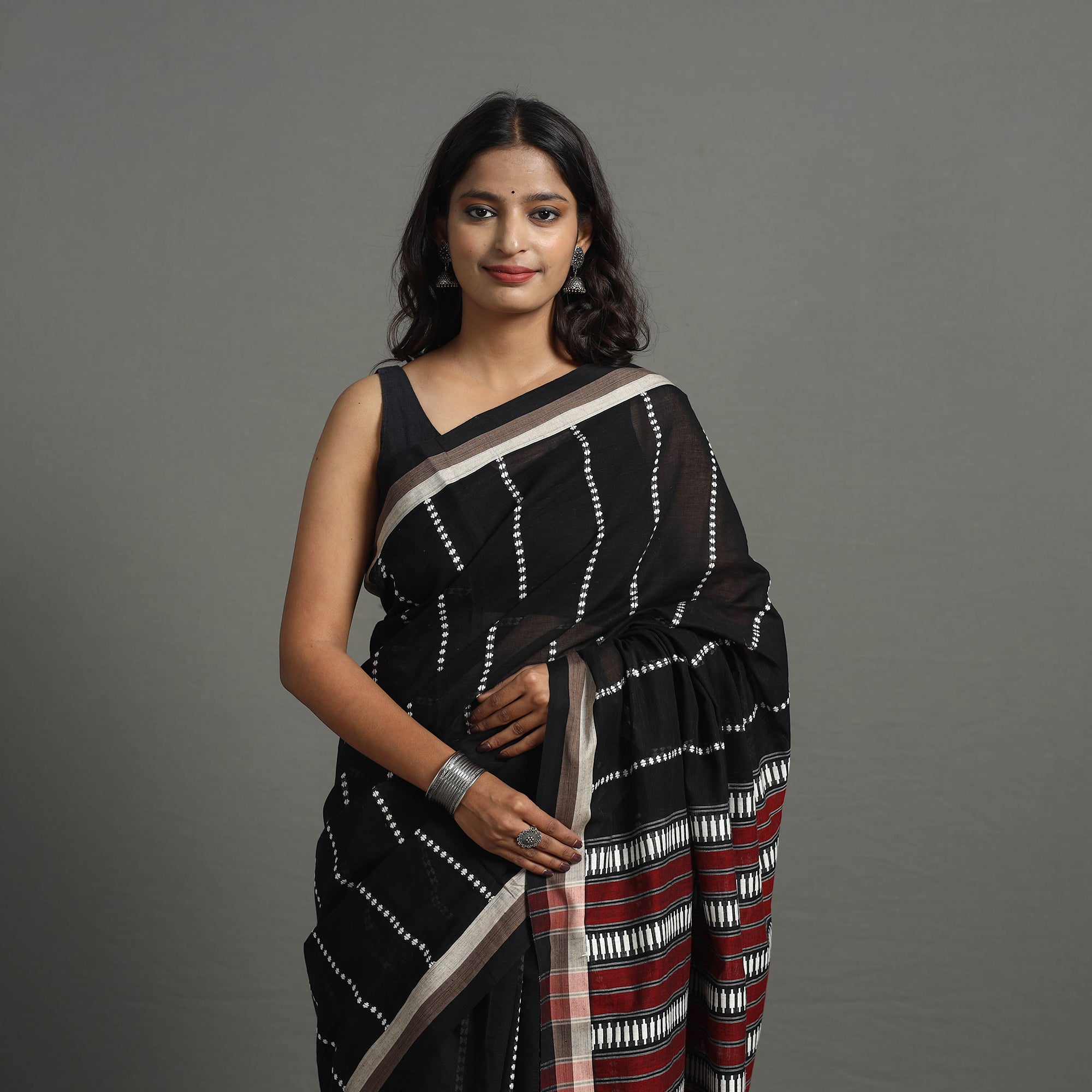 SASHA Black - Bengal Handwoven Cotton Begampuri Saree 06 - view 3