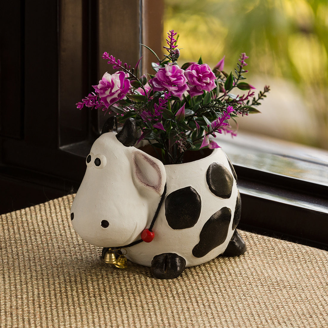 Handmade handpainted terracotta – EXCLUSIVELANE 'Planting Moo' Handmade & Handpainted Terracotta Planter Pot (6 Inch)