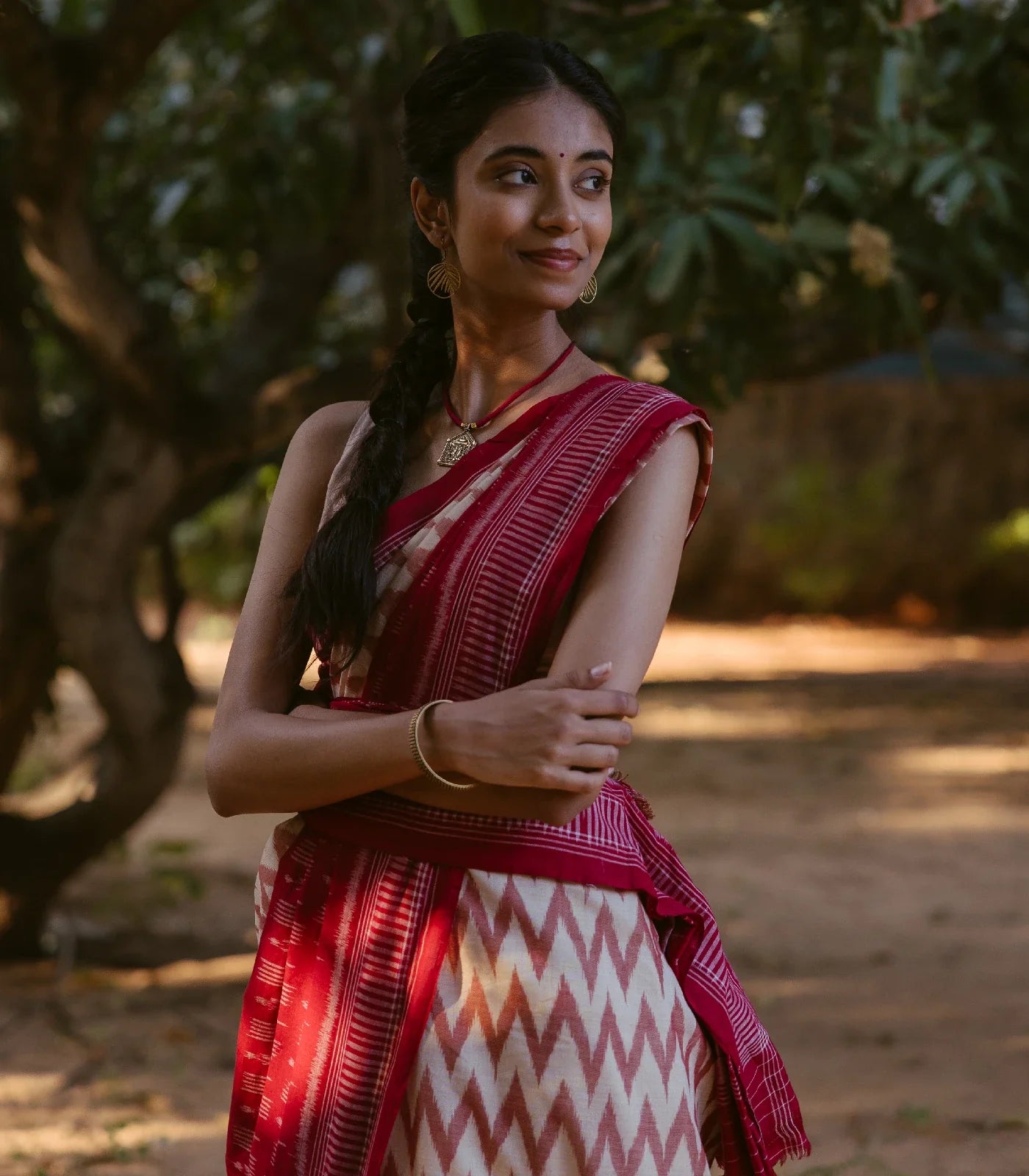 RmKV Crimson & Cream Handloom Orissa Cotton Saree With Tie and dye Chevron ( Vanki ) Motifs - view 2