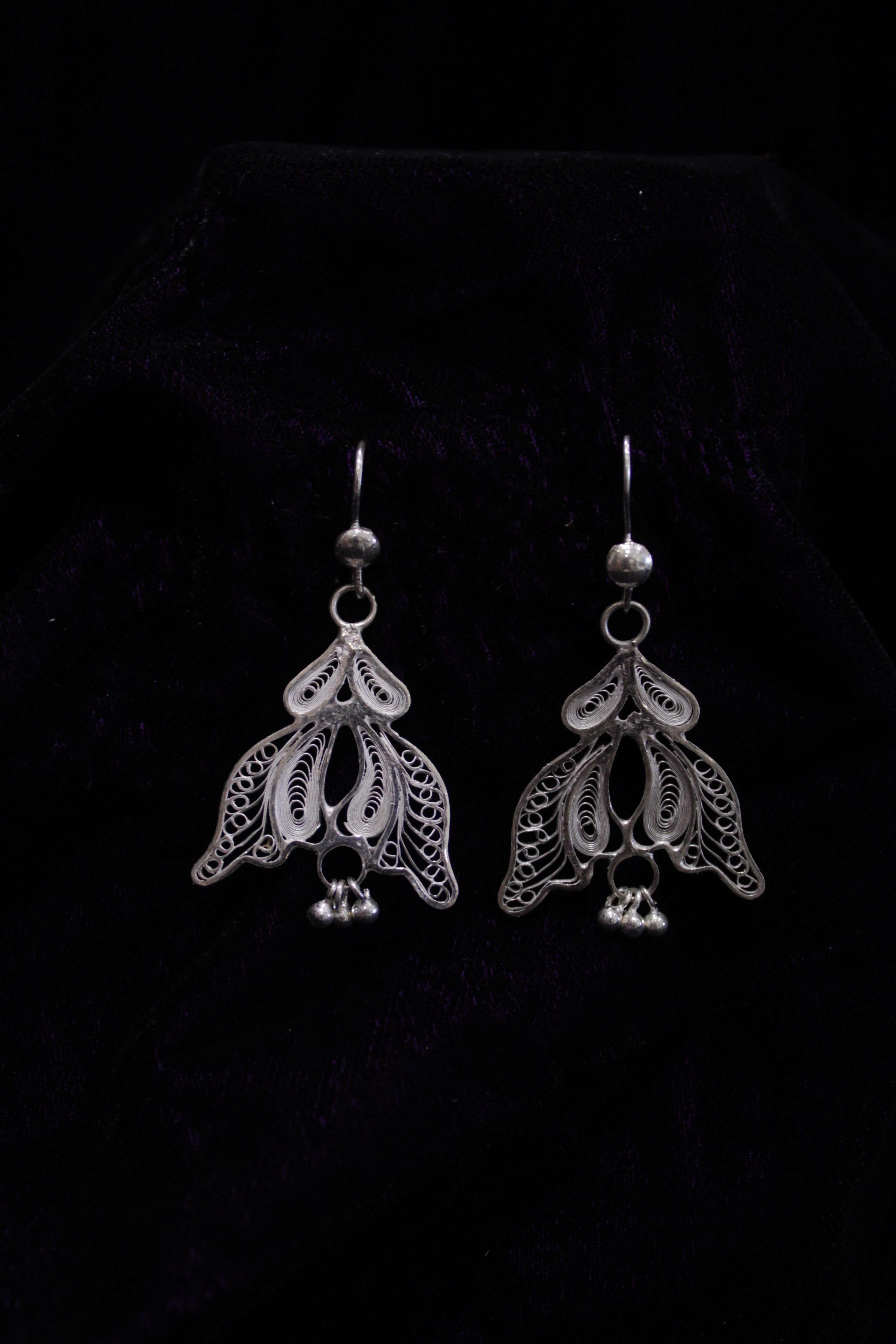 Indianvillez Lotus Silver Filigree Earring - view 2