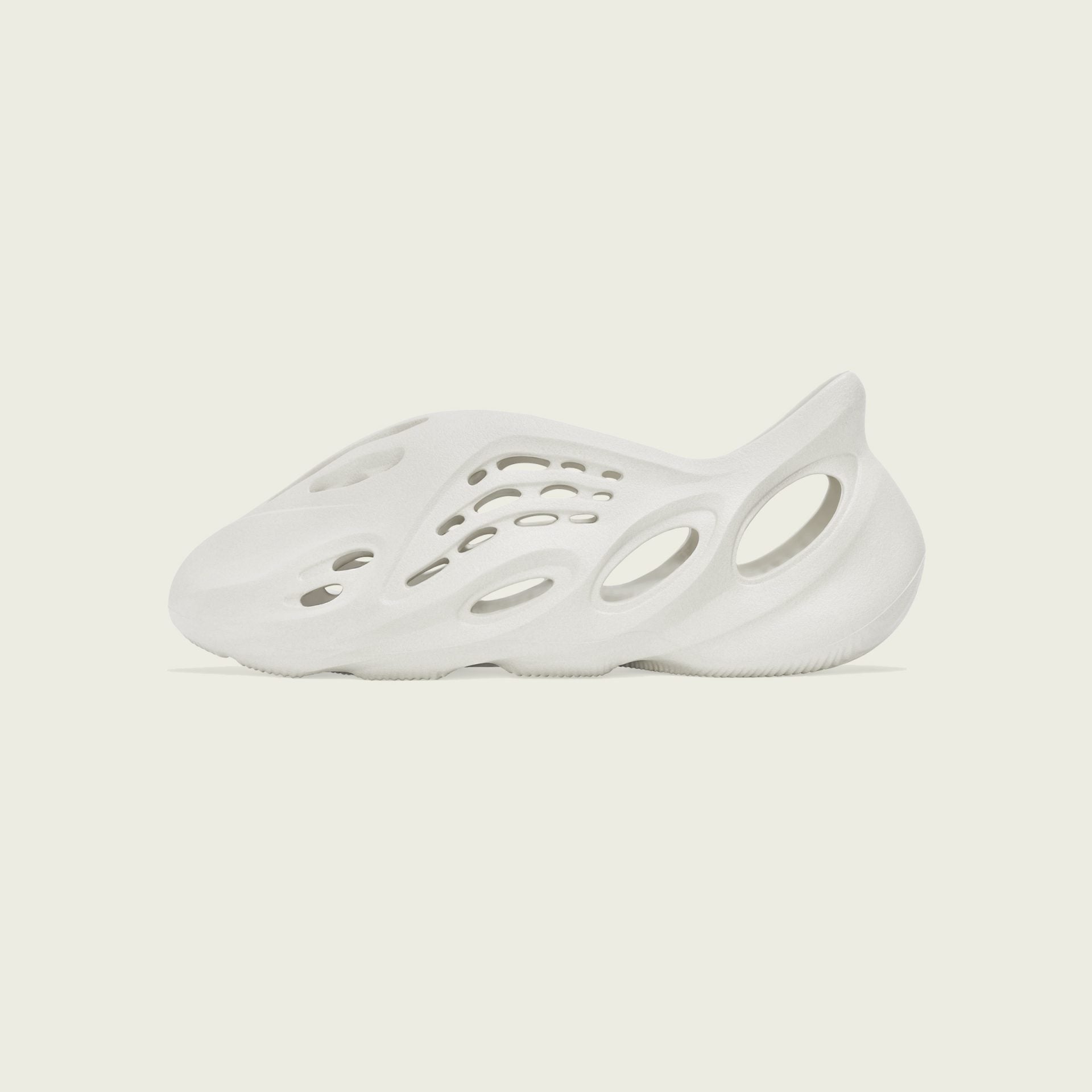 Adidas Originals | YZY FOAM RUNNER { SAND