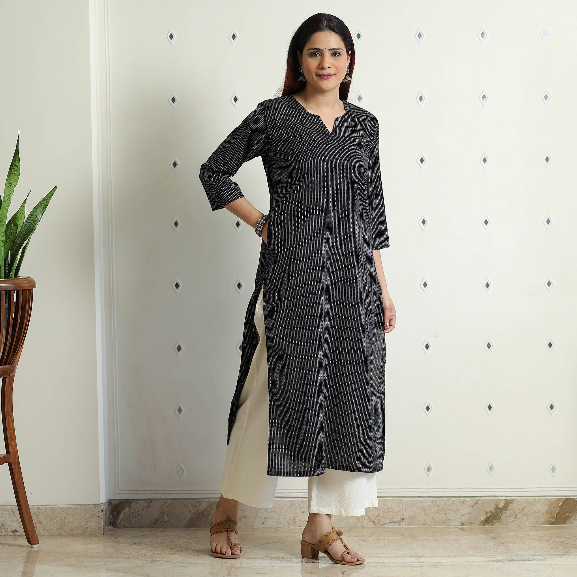 ITOKRI CASUALS Black Running Stitch Cotton Long Straight Kurta - view 2