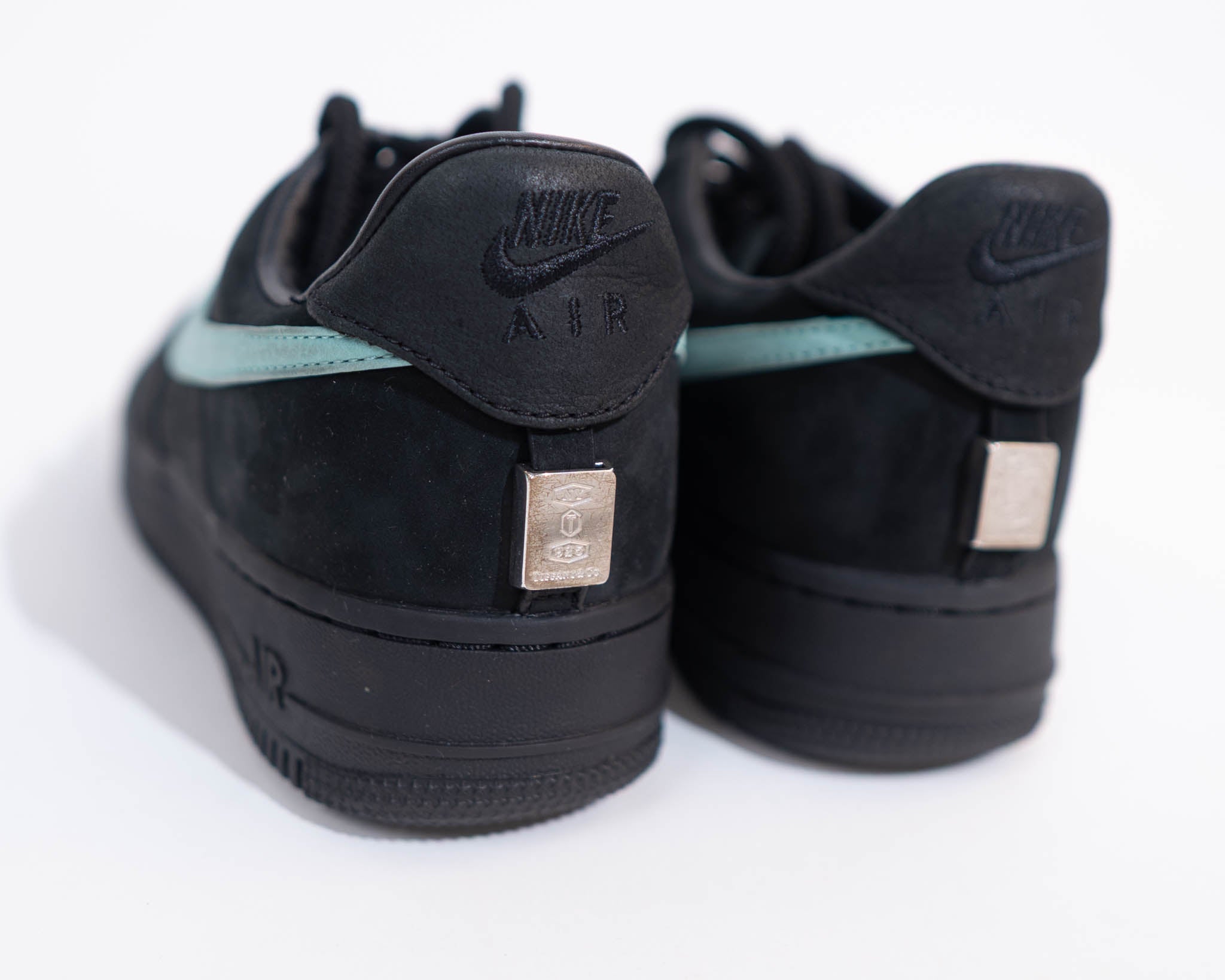 Tiffany & Co. x Nike Air Force 1 Low 1837 - view 3