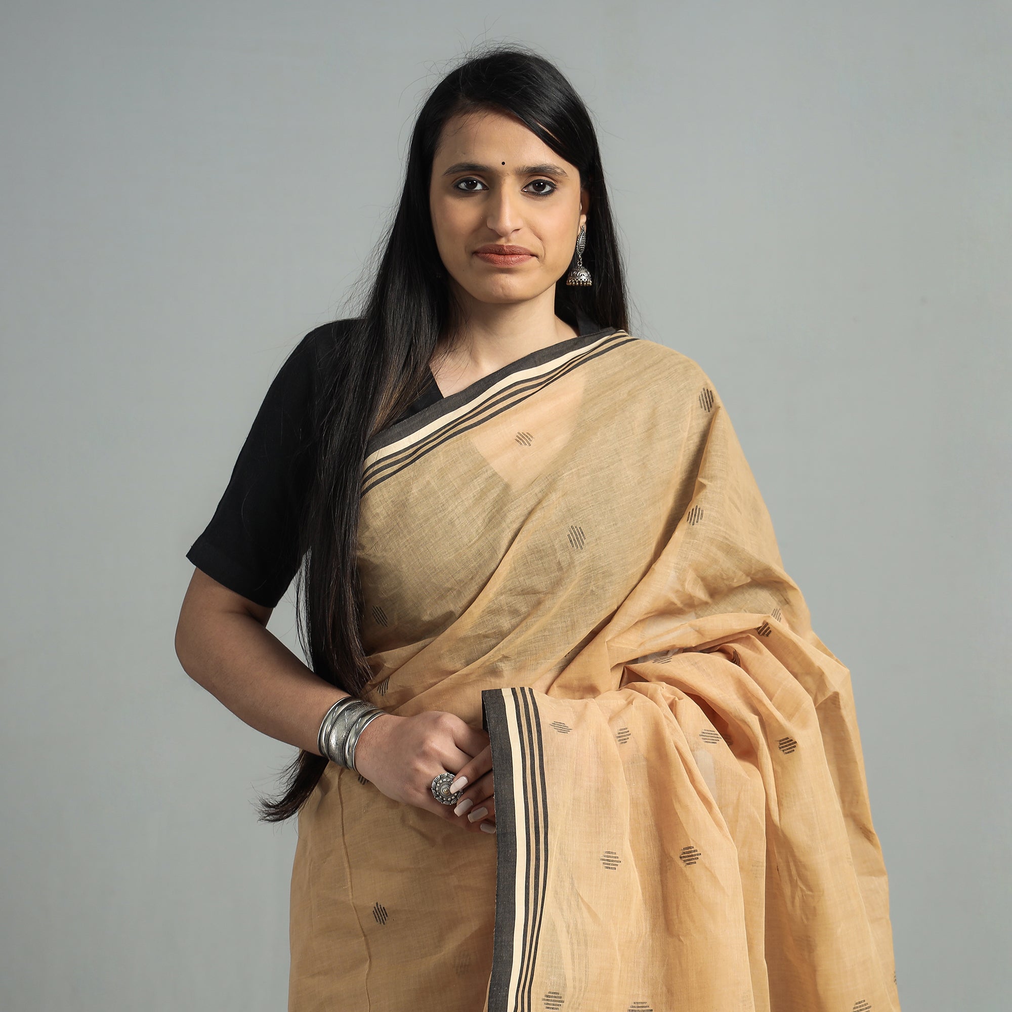 KHUSHBASH - HAPPY LOOM OF EAST Brown - Handloom Cotton Burdwan Jamdani Saree - view 2