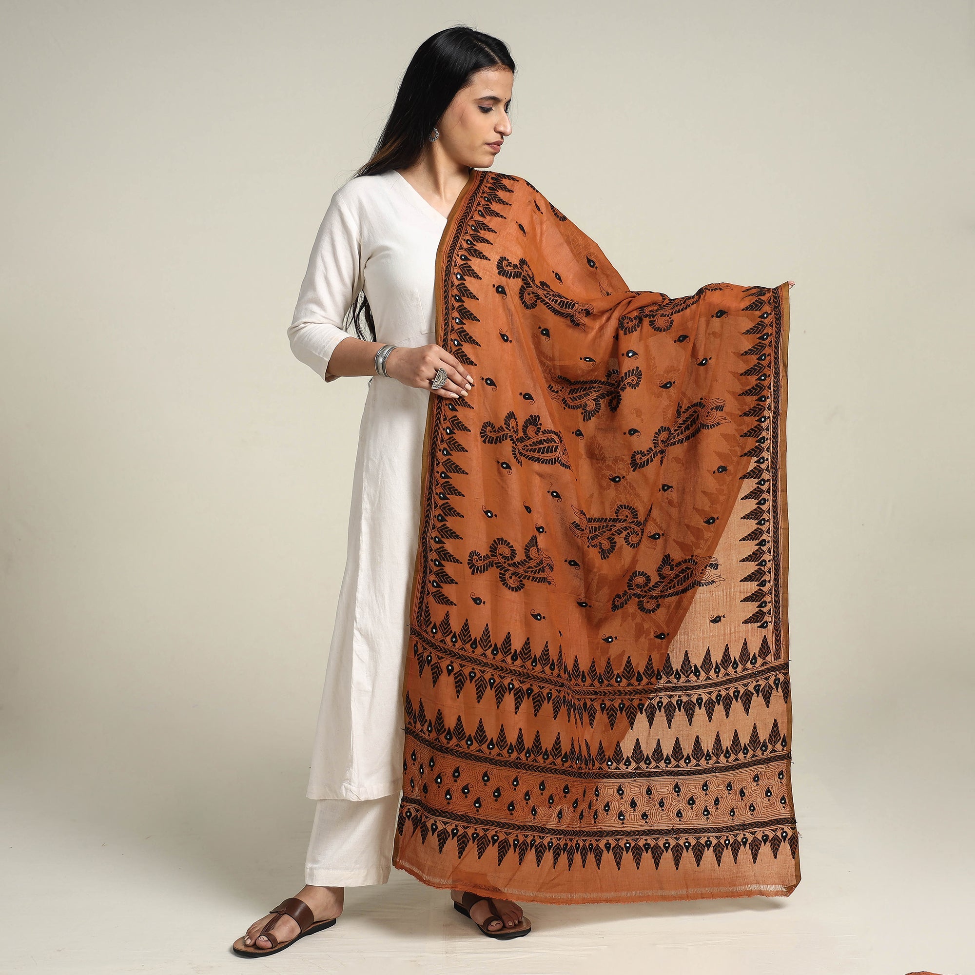 KHUSHBASH - HAPPY LOOM OF EAST Brown - Bengal Kantha Embroidered Cotton Handloom Dupatta
