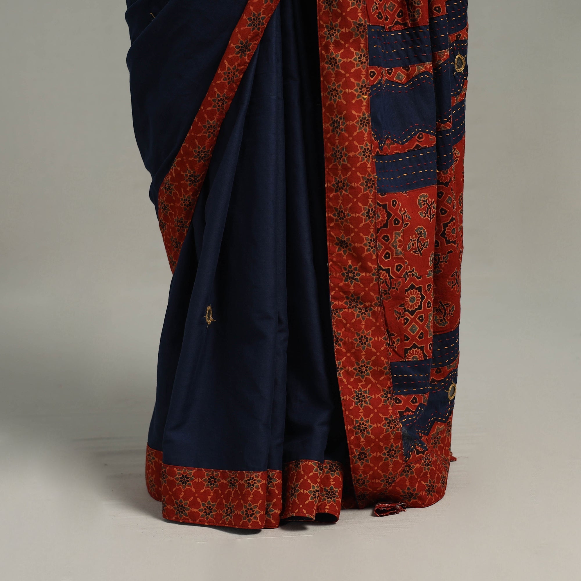 SHADES OF MARUDHARA Blue - Applique Patchwork Mul Cotton Tagai Ajrakh Saree 02 - view 6