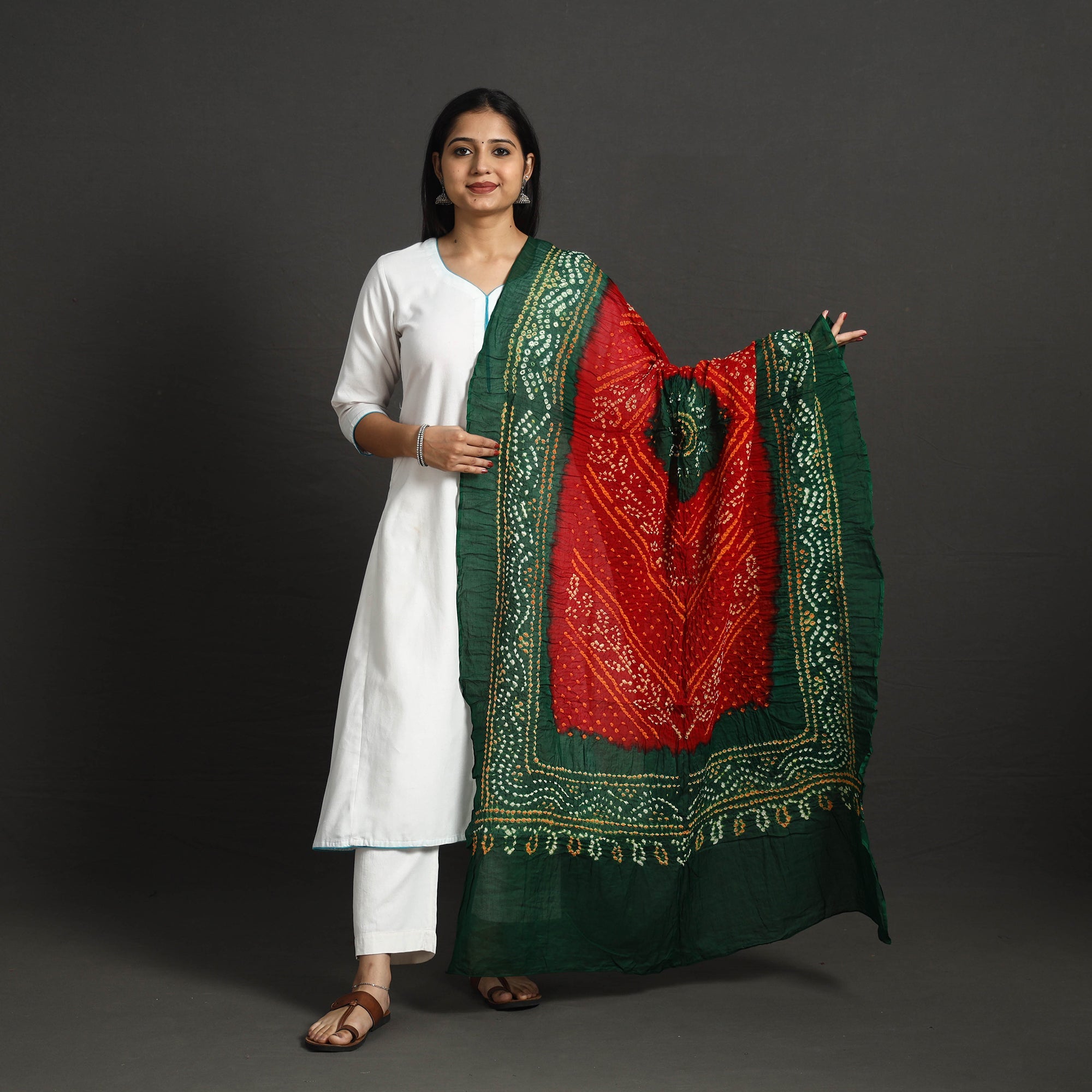 KACHCHH JI CHHAAP Kutch Tie-Dye Cotton Bandhani Dupatta 05