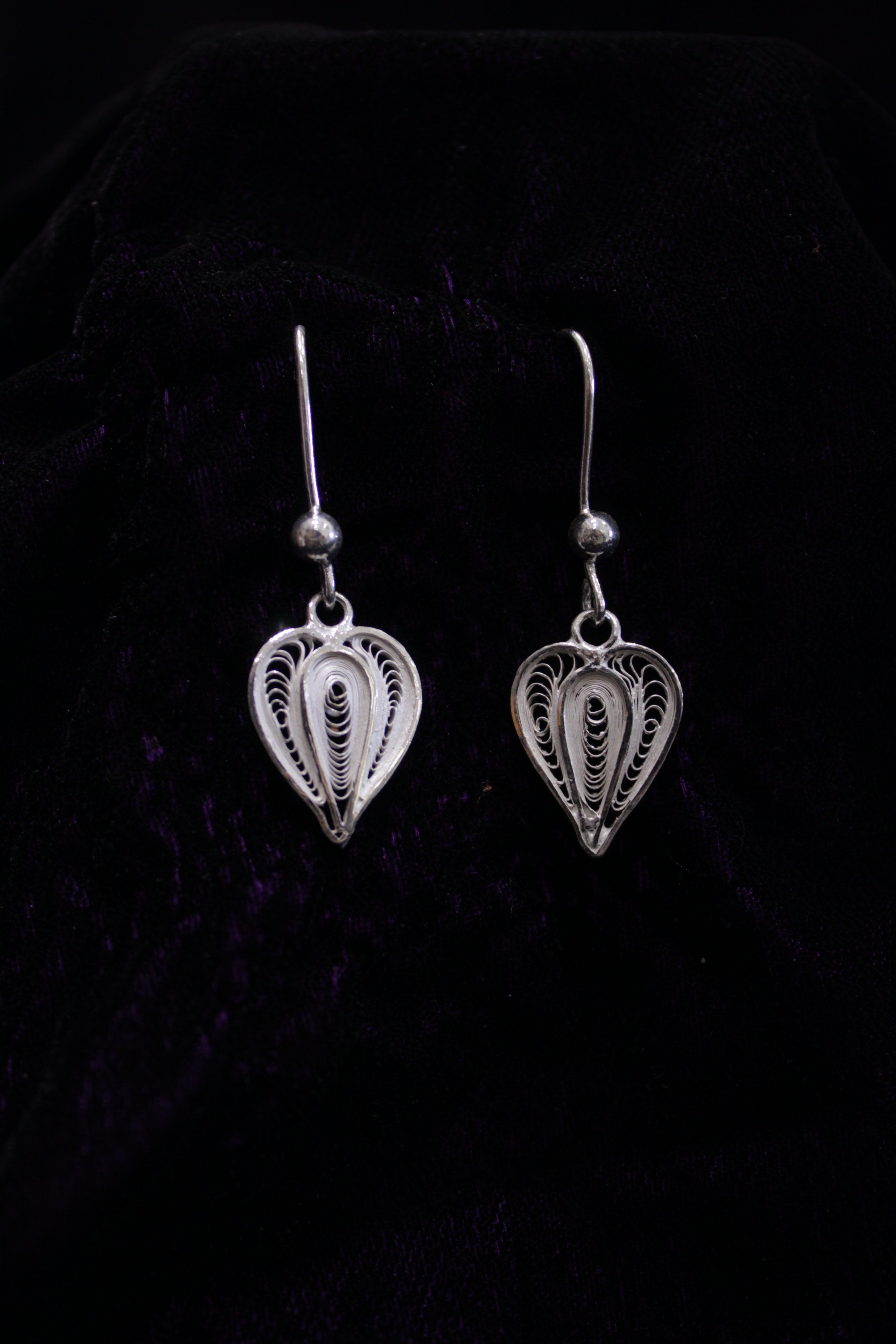 Indianvillez Betel Leaf Shape Silver Filigree Earring Set