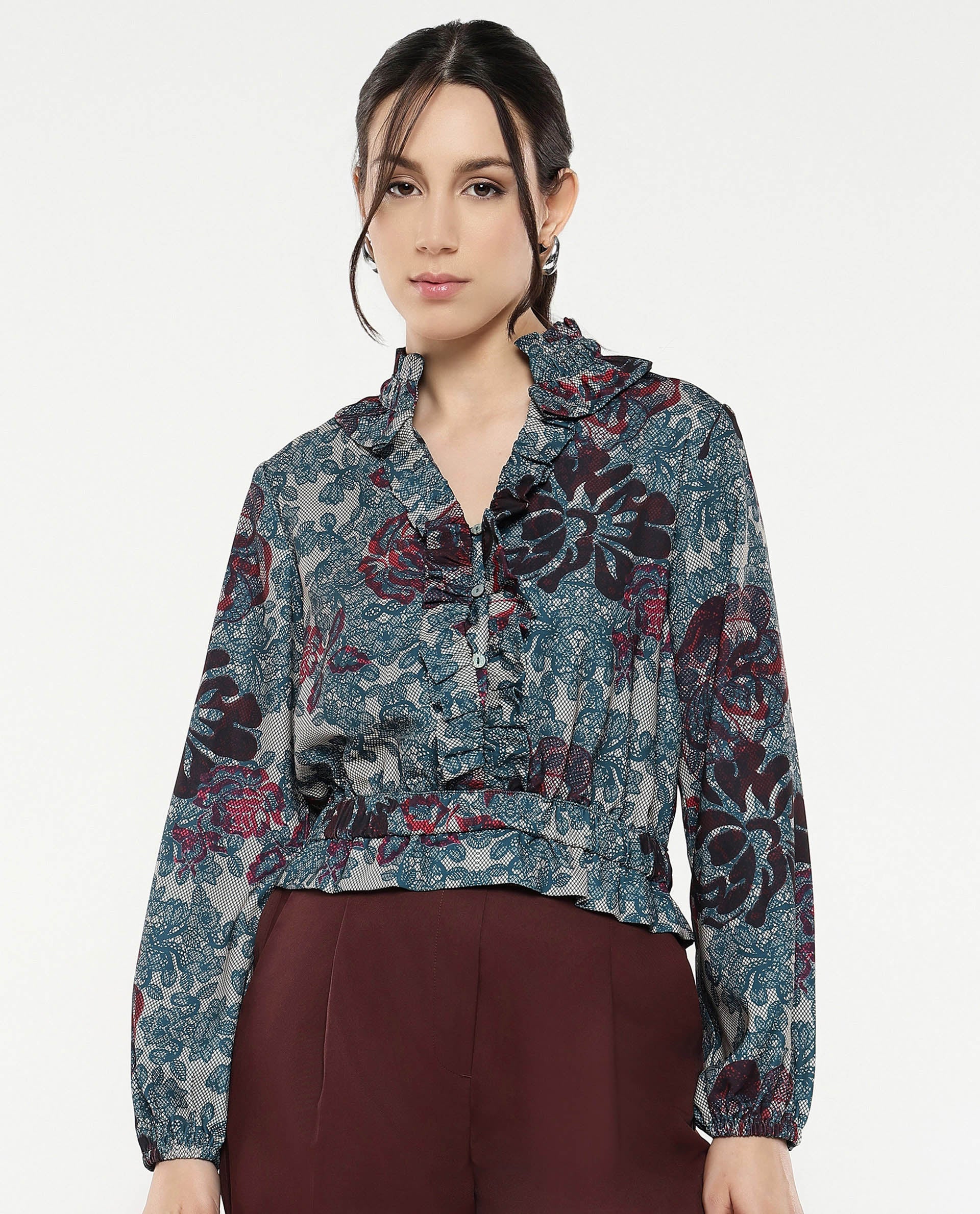 Rareism Women Mugla Multi Polyester Fabric Balloon Sleeve V-Neck Button Closure Cropped Floral Print Top - view 3