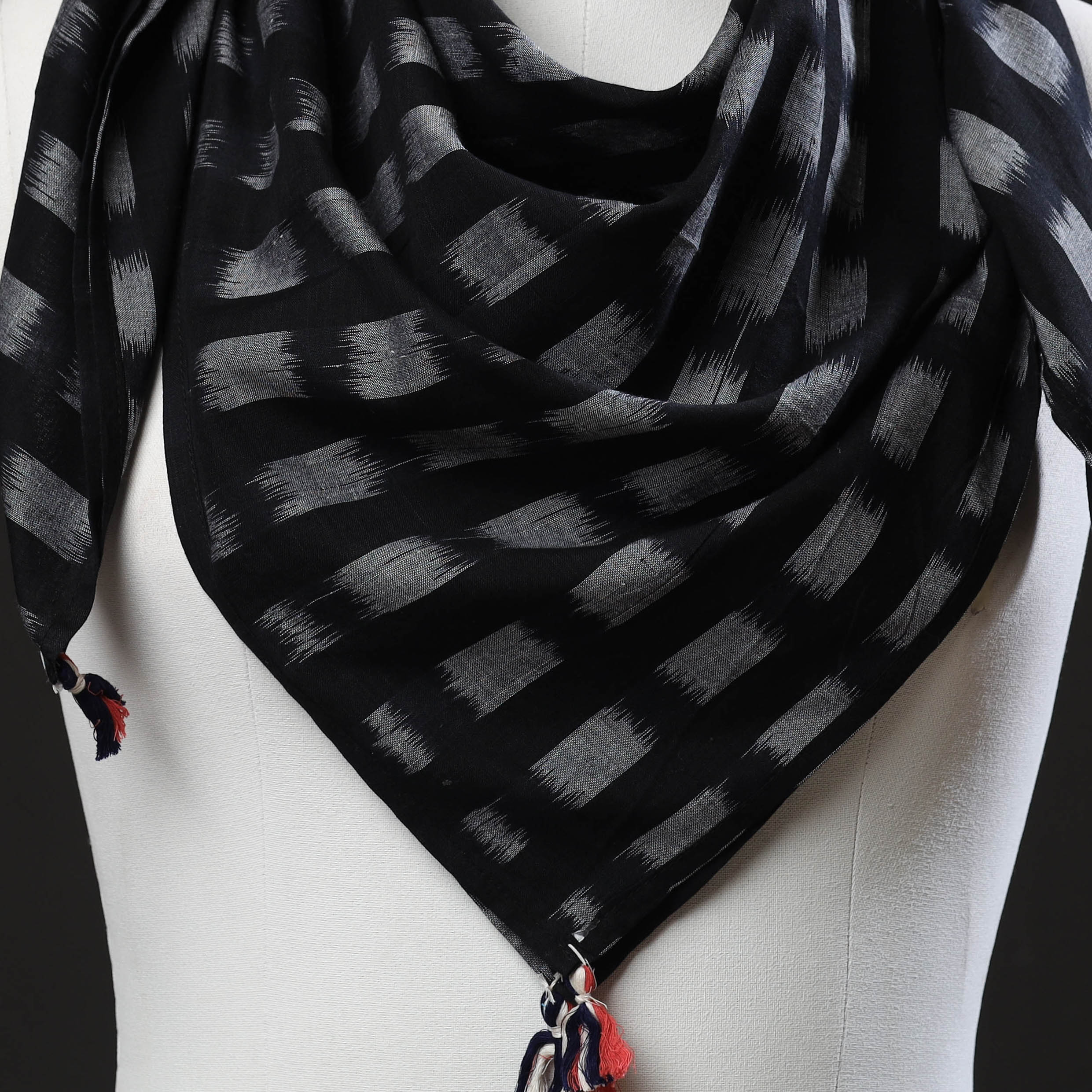 ASHOKA ASSEMBLE - CELEBRATING CRAFTS OF ODISHA Black - Maniabandha Ikat Handloom Cotton Scarf - view 2