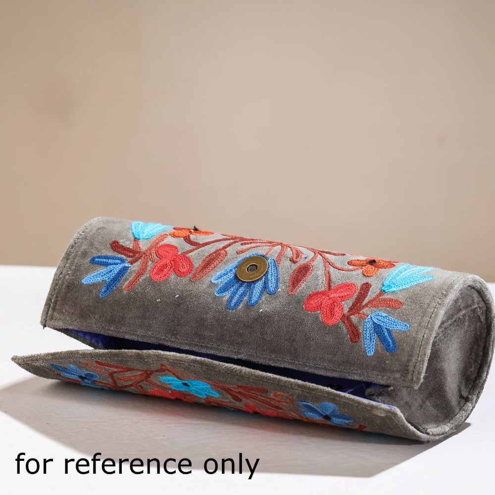 ITOKRI CRAFTS INITIATIVE Black - Chain Stitch Crewel Hand Embroidery Velvet Clutch - view 2