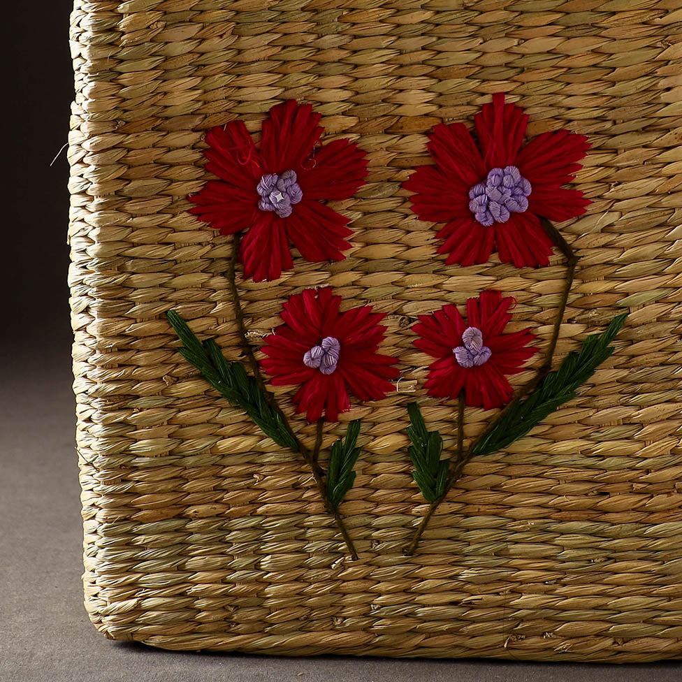 ITOKRI CRAFTS INITIATIVE Beige - Handcrafted Natural Water Reed Embroidered Shopping Bag - view 3