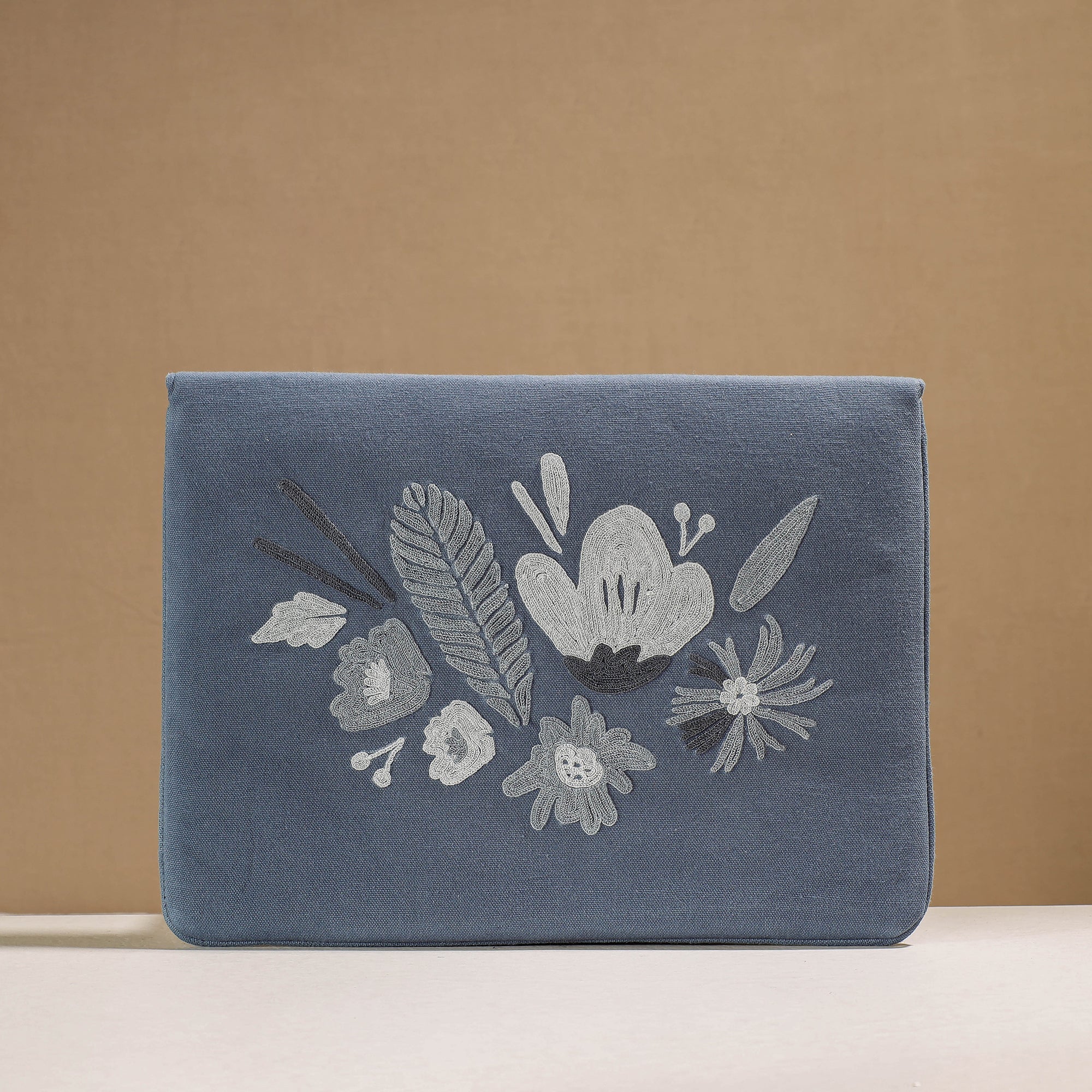 ITOKRI CRAFTS INITIATIVE Aari Hand Embroidery Cotton Duck IPad Sleeve (10 x 13 in)