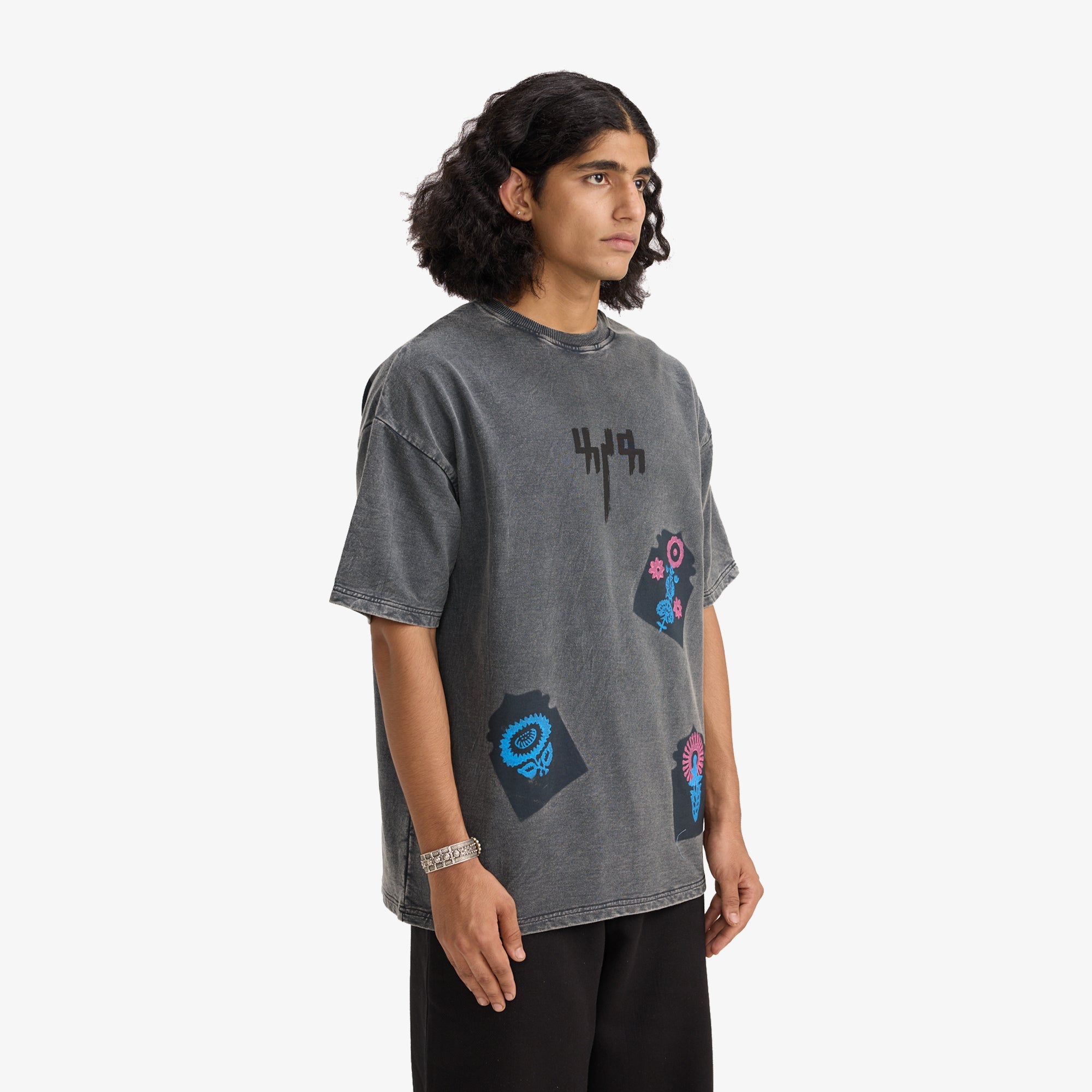 F A R A K | Jarokha Block Print T-shirt { Grey/grey - view 2