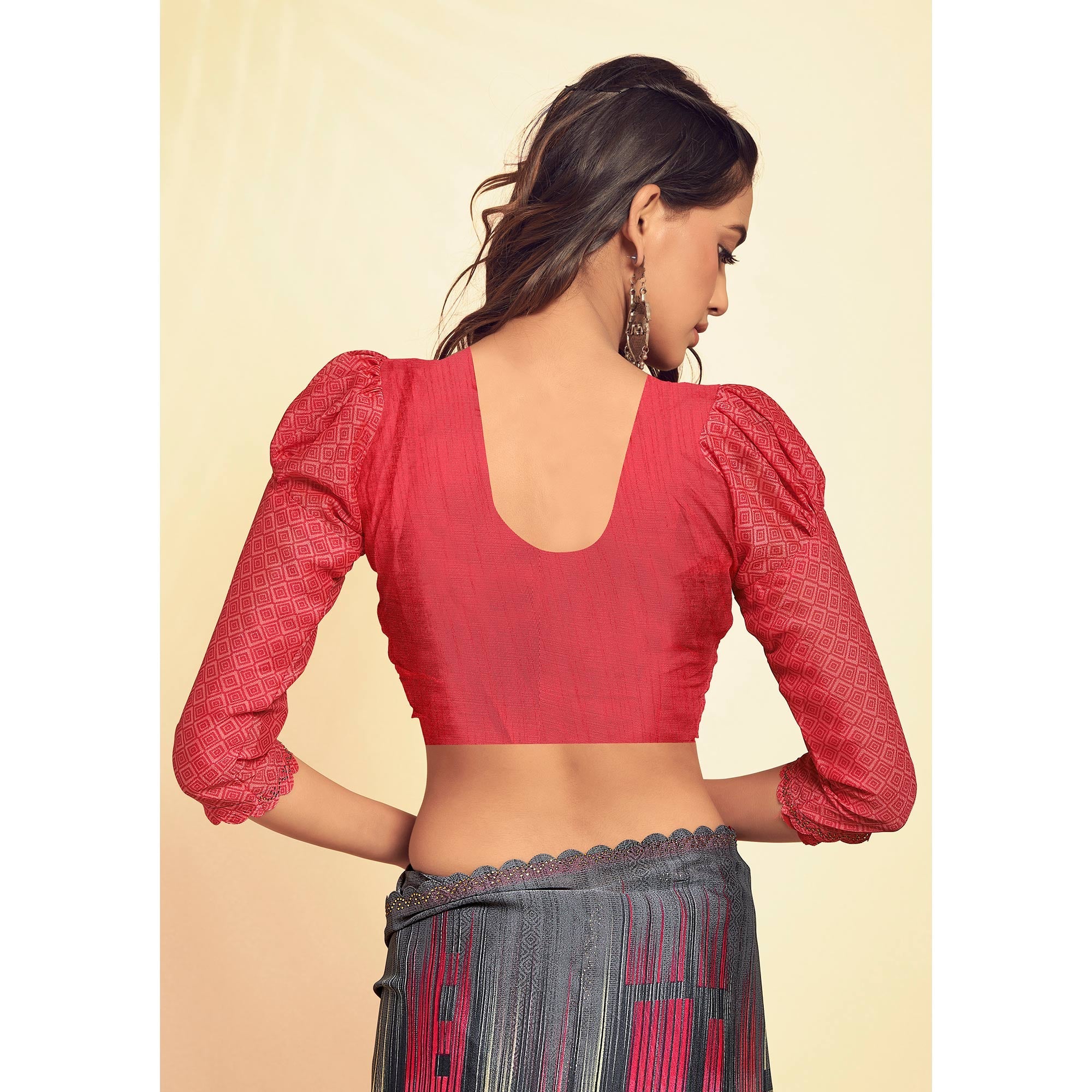 Peachmode Grey Printed Georgette Saree With Swarovski Border - view 4