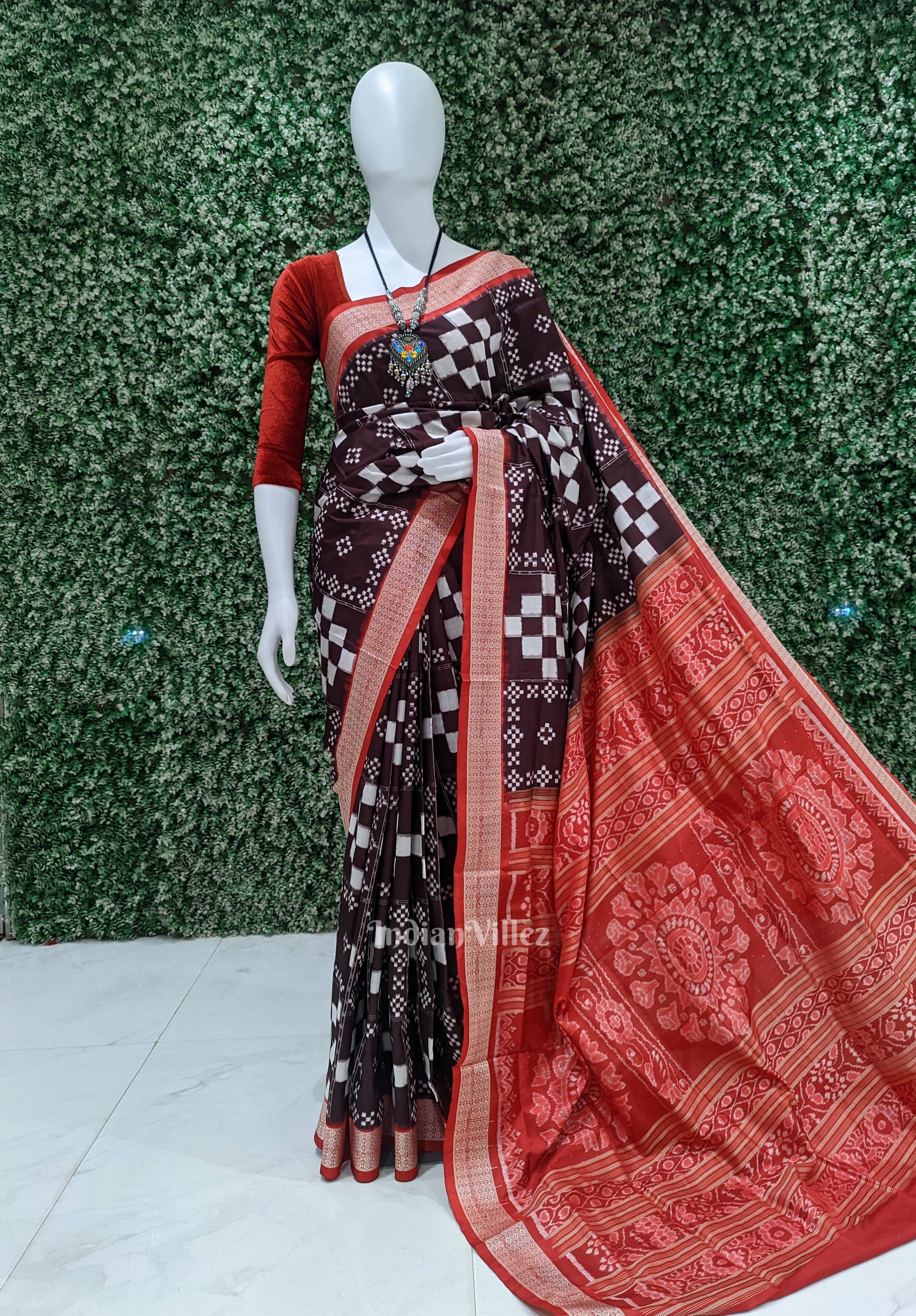 IndianVillèz Wine Red Pasapali Theme Sambalpuri Silk Saree