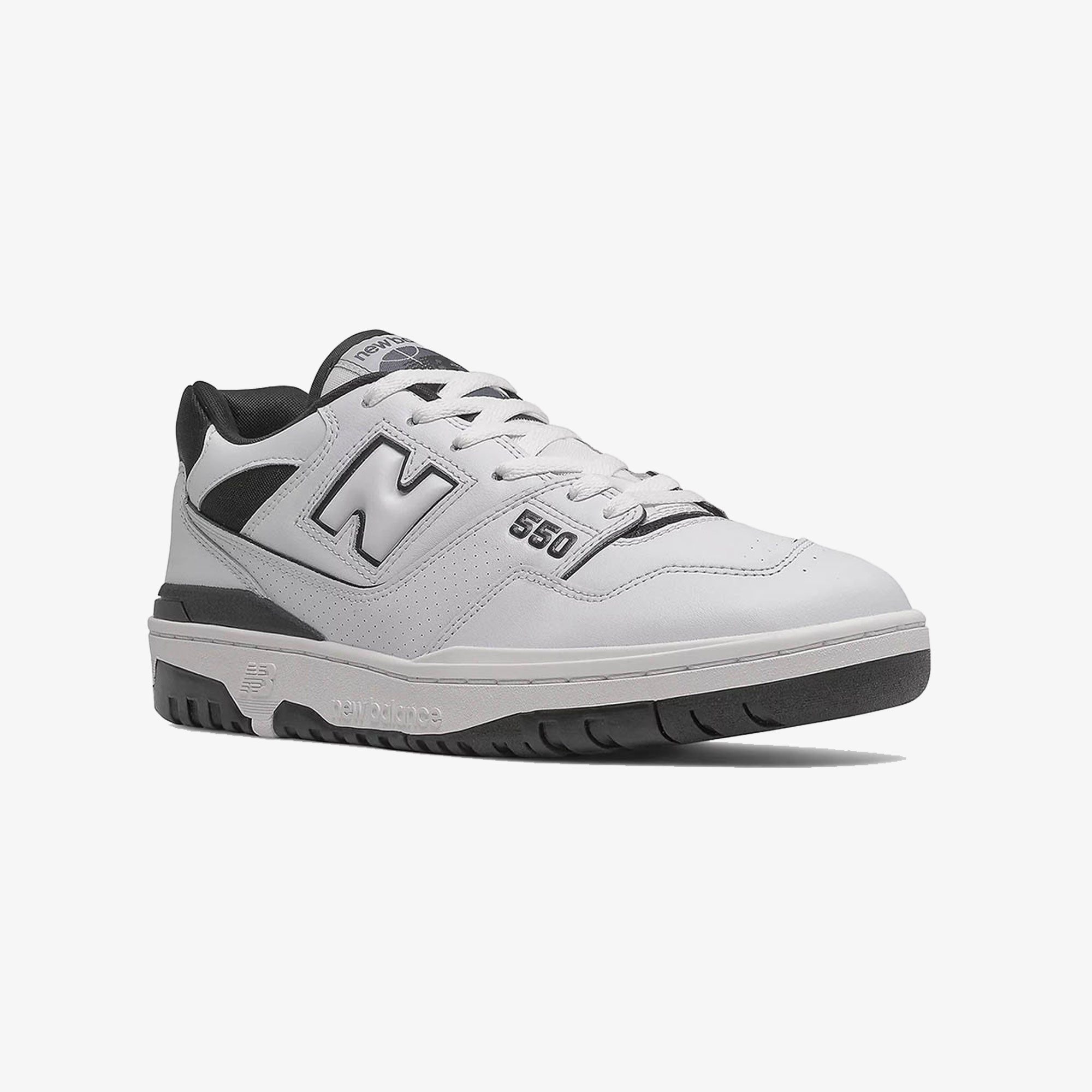 New Balance | BB550 { WHITE/BLACK - view 2